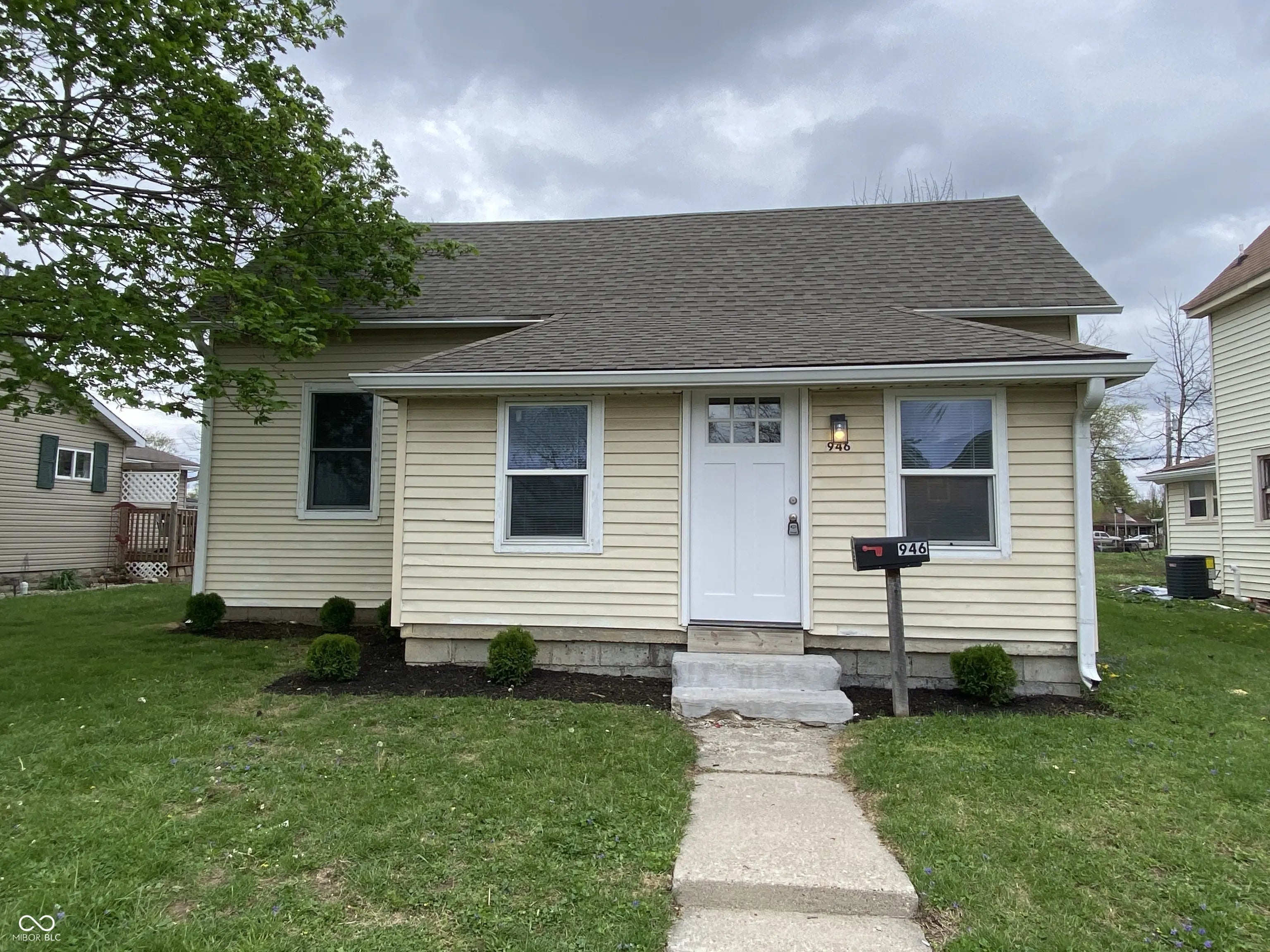 Photo of 946 W North Street Greenfield, IN 46140