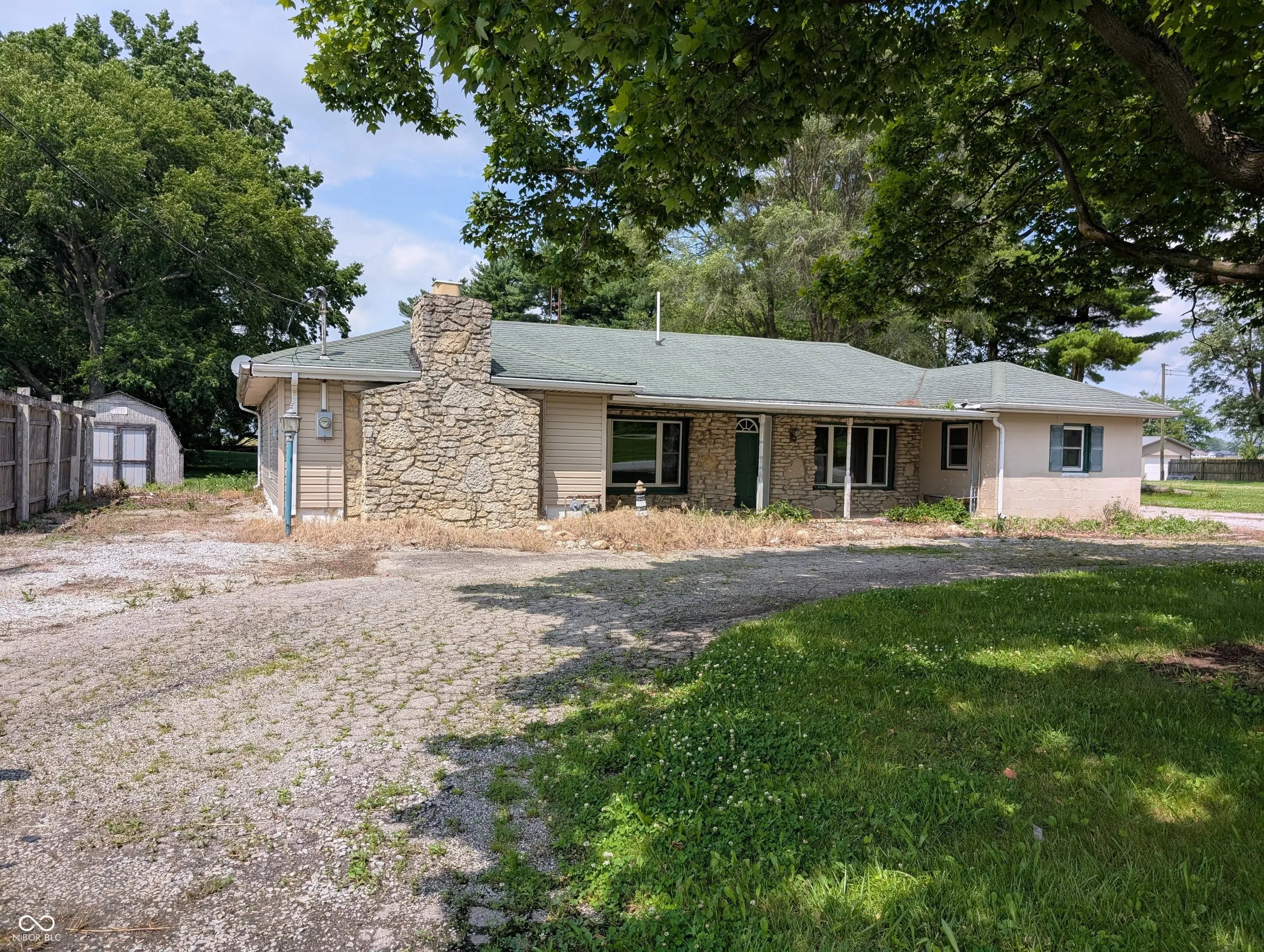 1406 W Us Hwy 52, Rushville