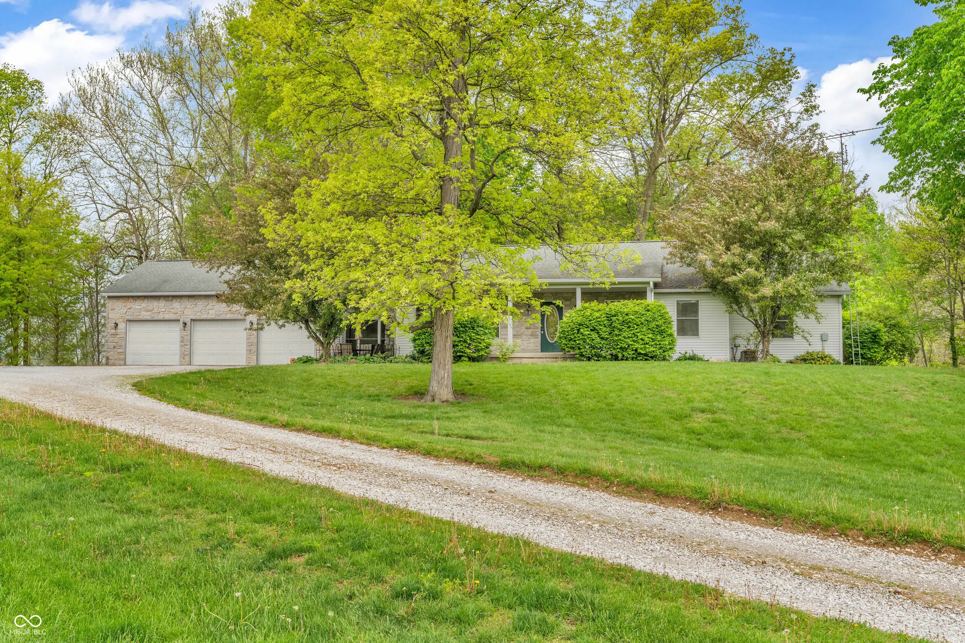 Photo of 10154 S County Road 10 E Cloverdale, IN 46120