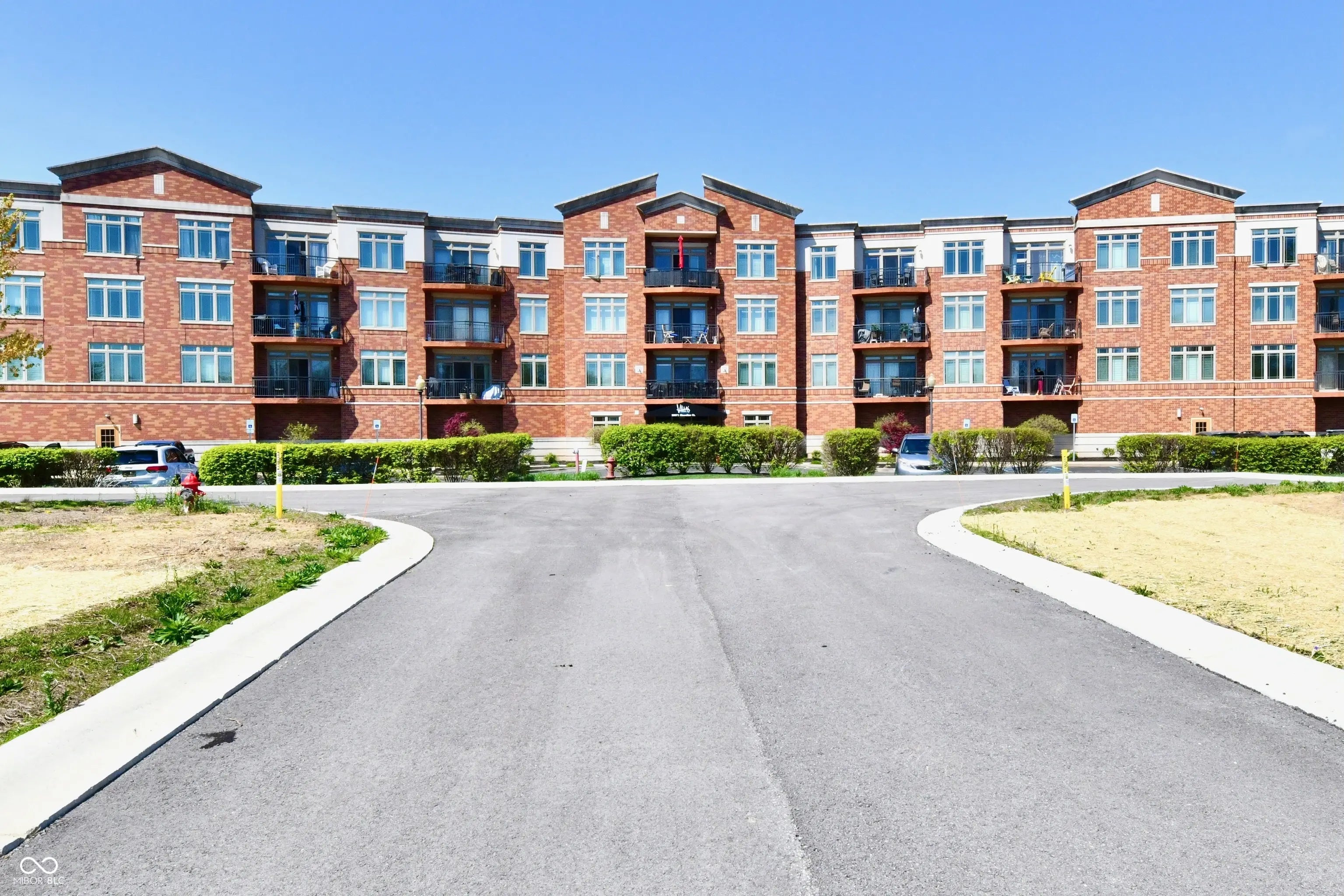 20971 Shoreline Court 305, Noblesville