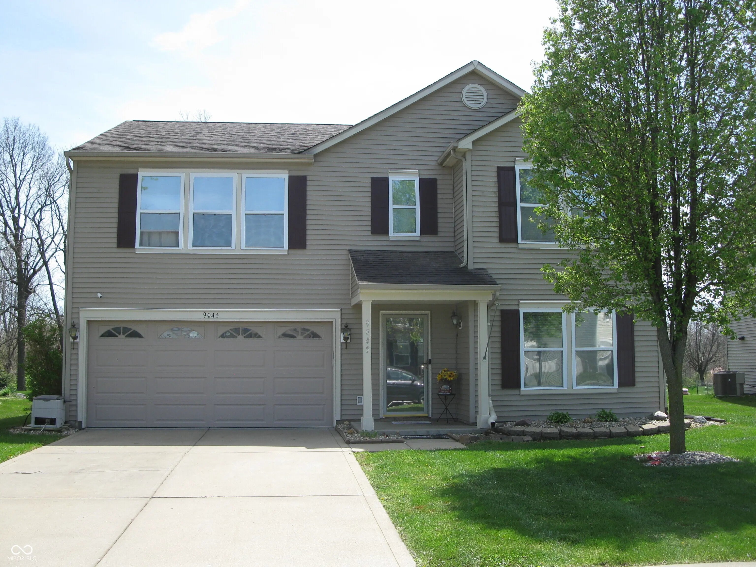 9045 Stones Bluff Place, Indianapolis