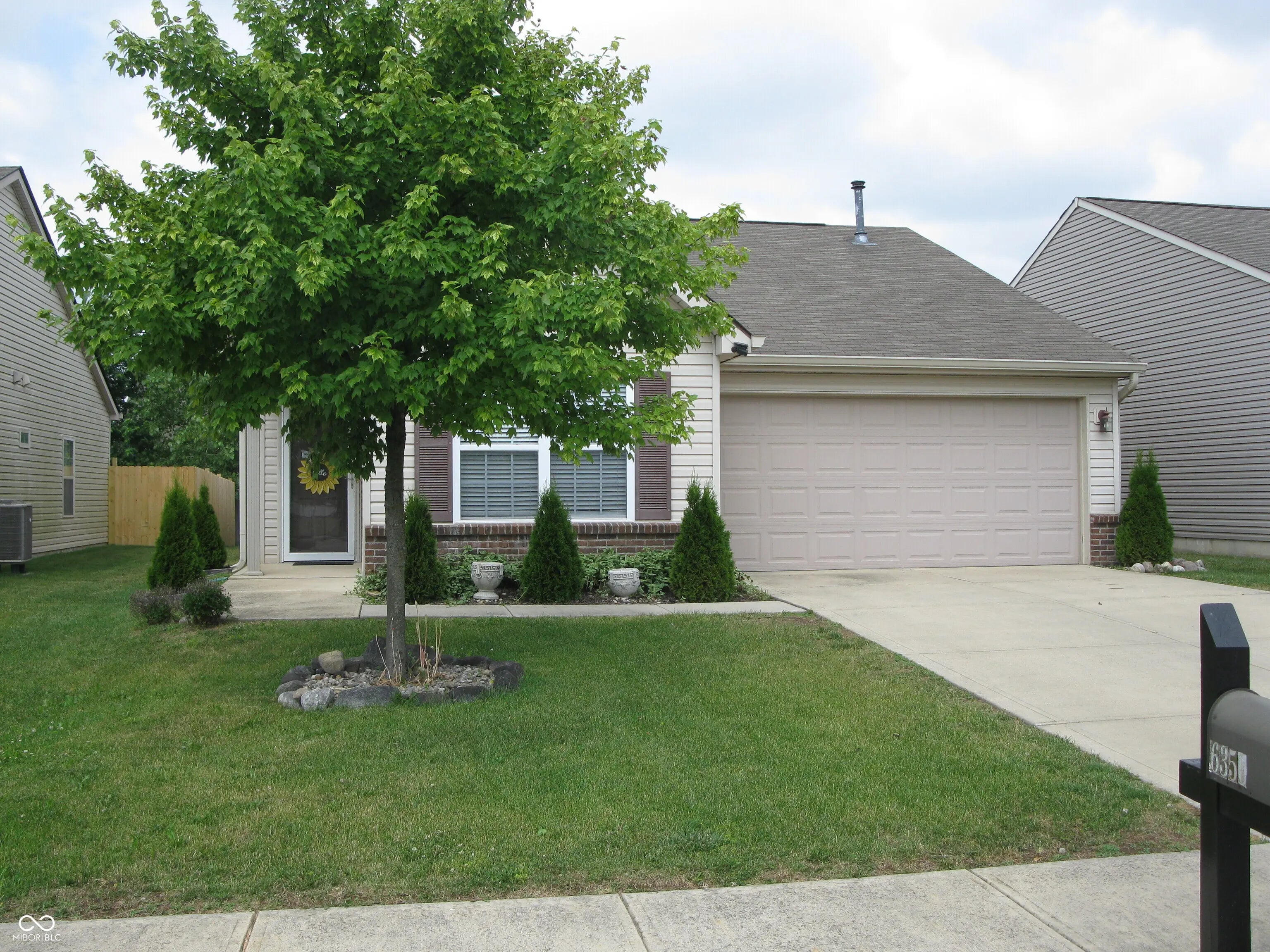 6350 Emerald Springs Drive, Indianapolis