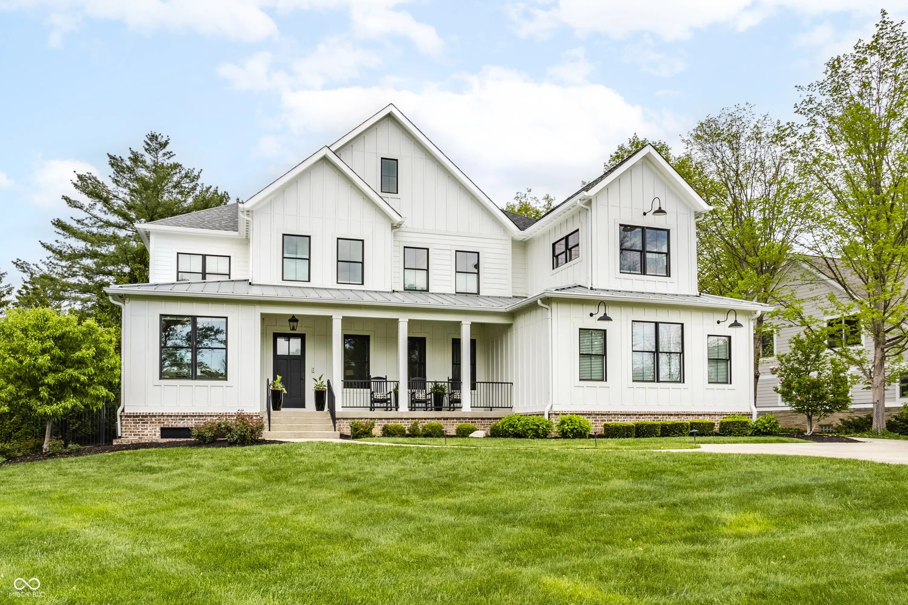 7602 N Pennsylvania Street, Indianapolis
