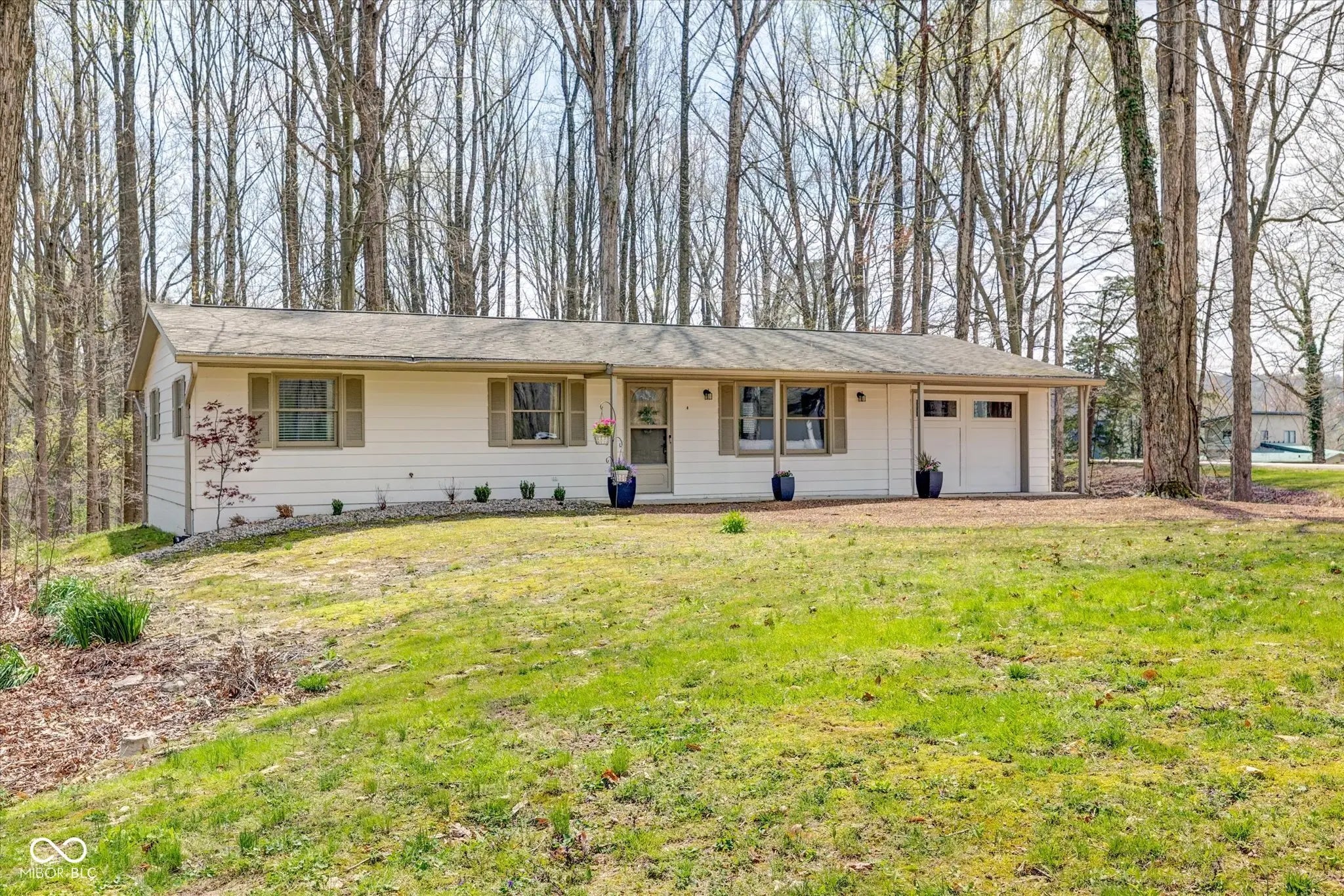 7550 N Lakewood Drive, Unionville