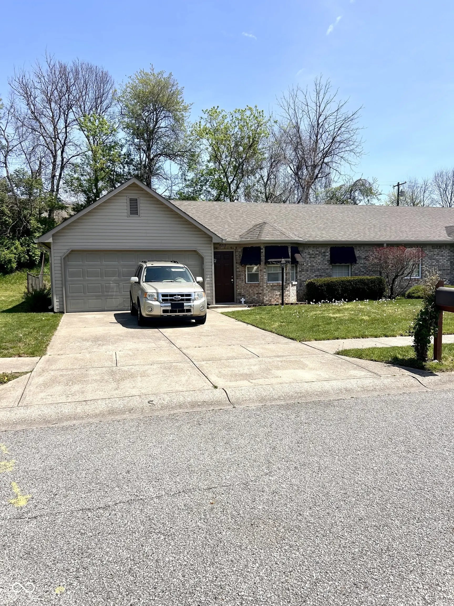 4211 Medina Way, Indianapolis