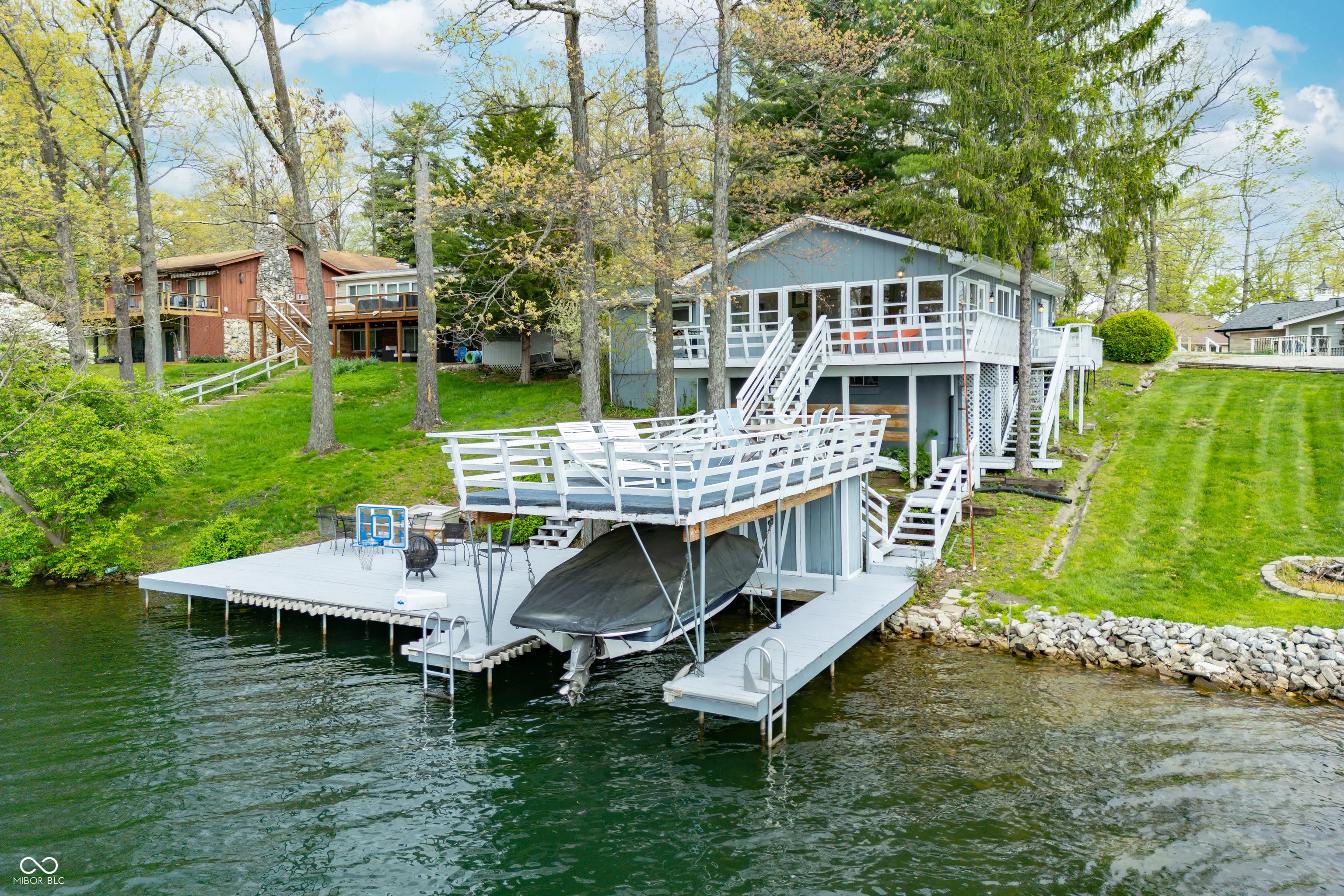 7456 Heather Court, Nineveh