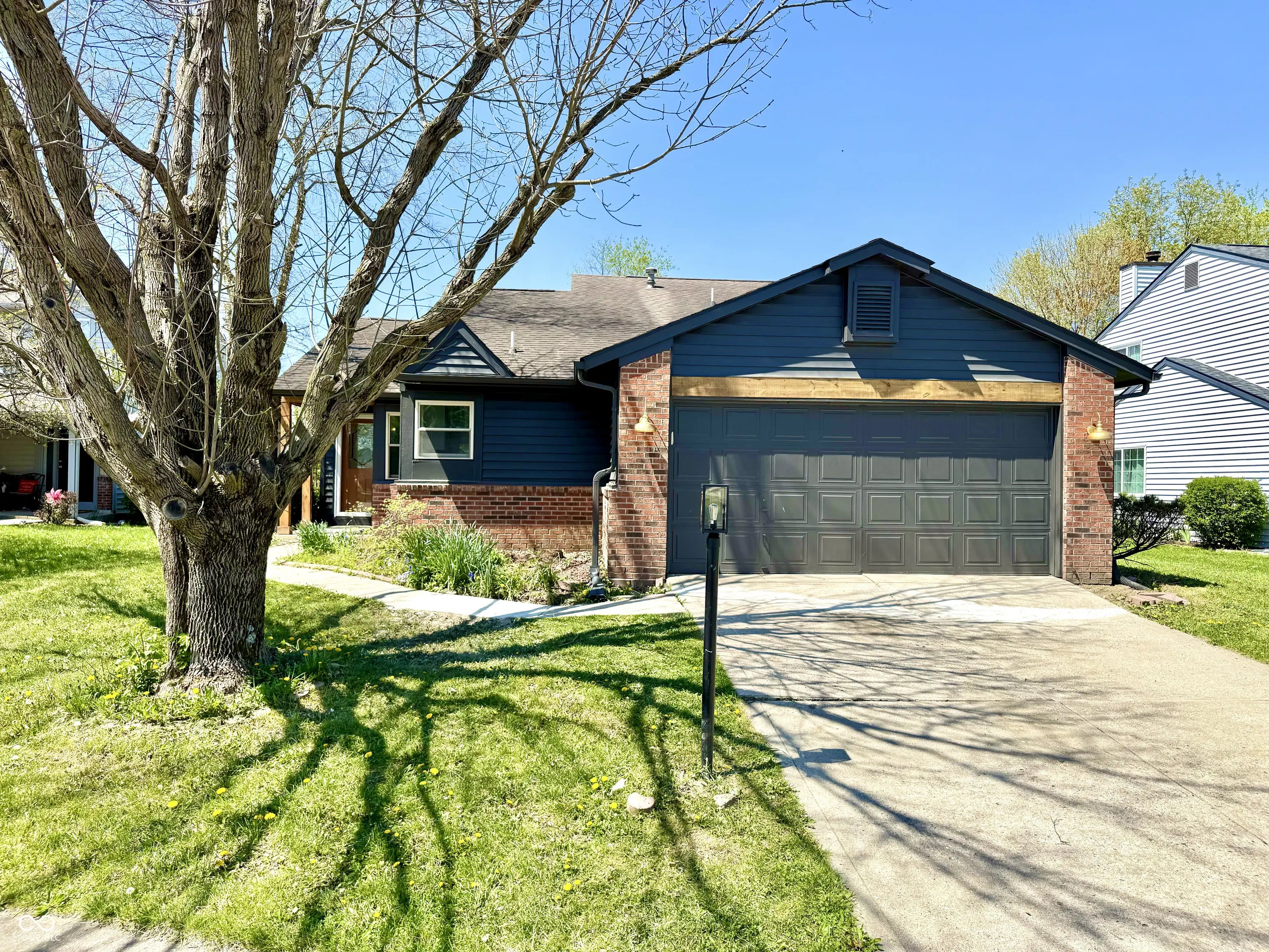 653 Southridge Court, Westfield