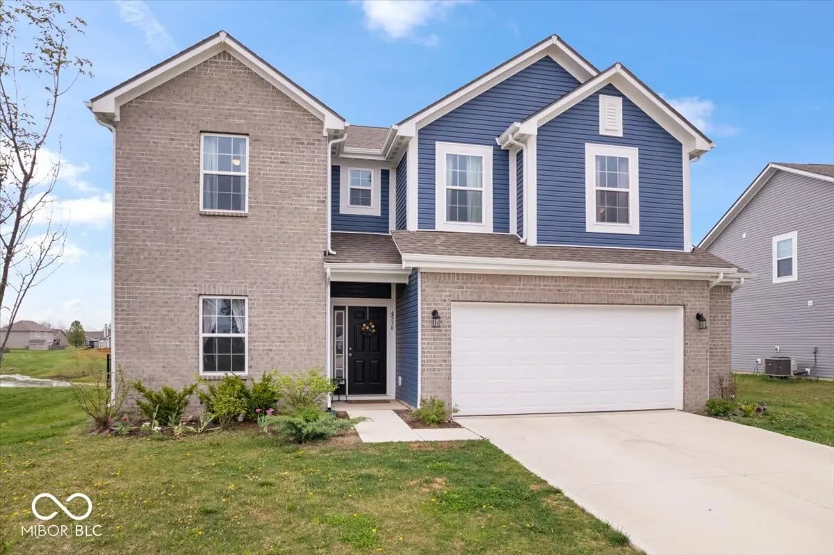 6536 W Shoreline Court, Greenfield