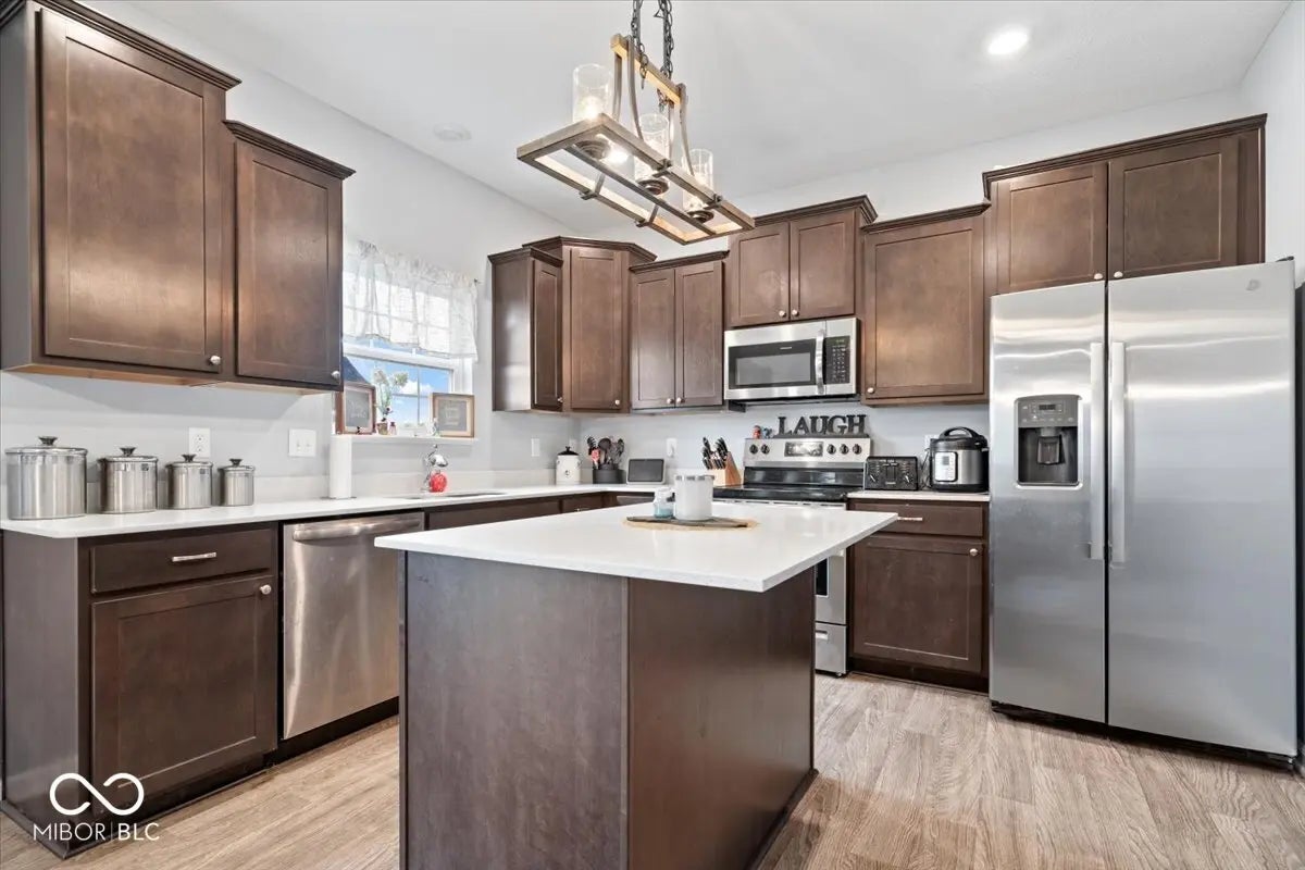 6536 W Shoreline Court, Greenfield