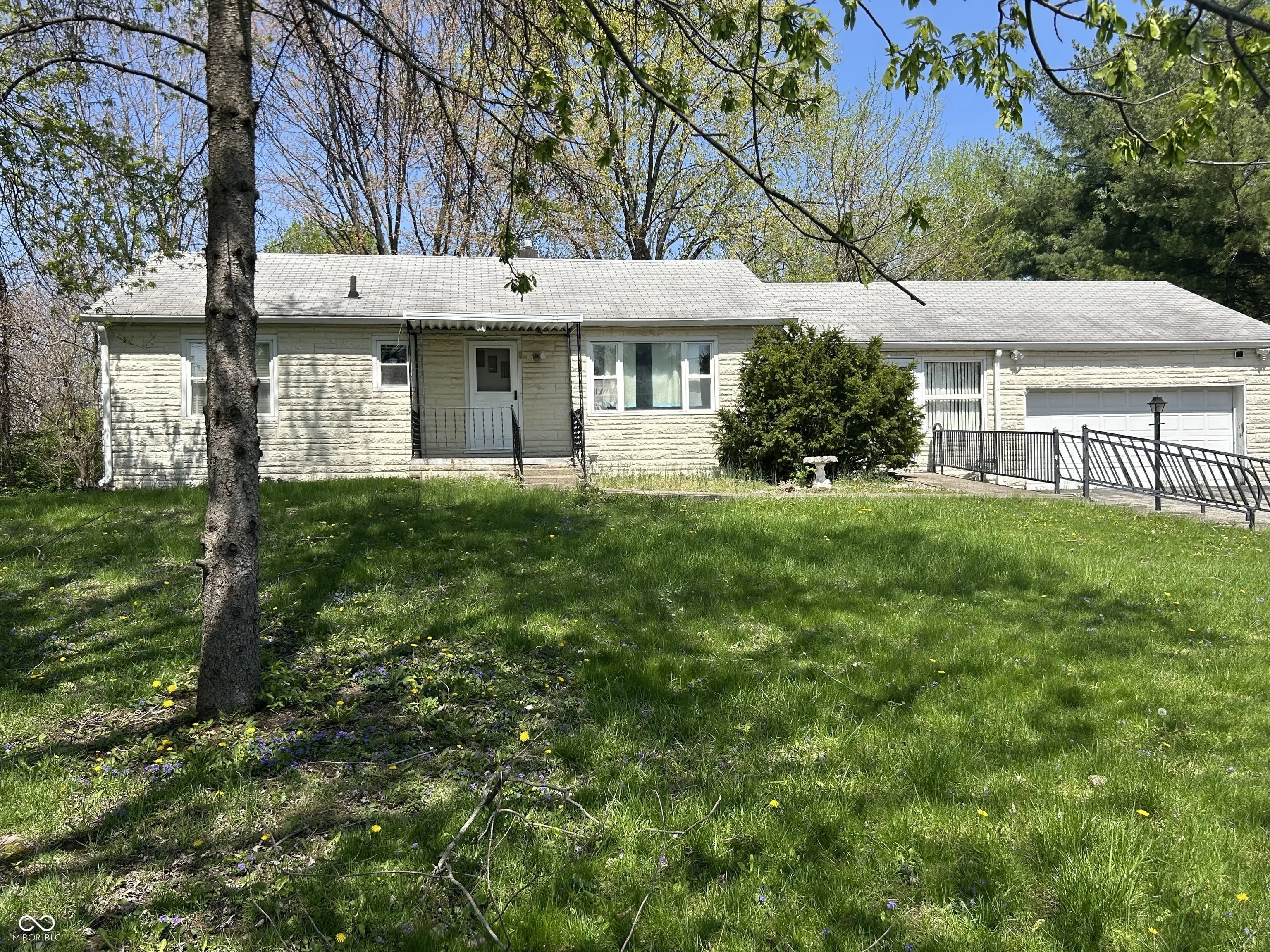 5822 W 62nd Street, Indianapolis