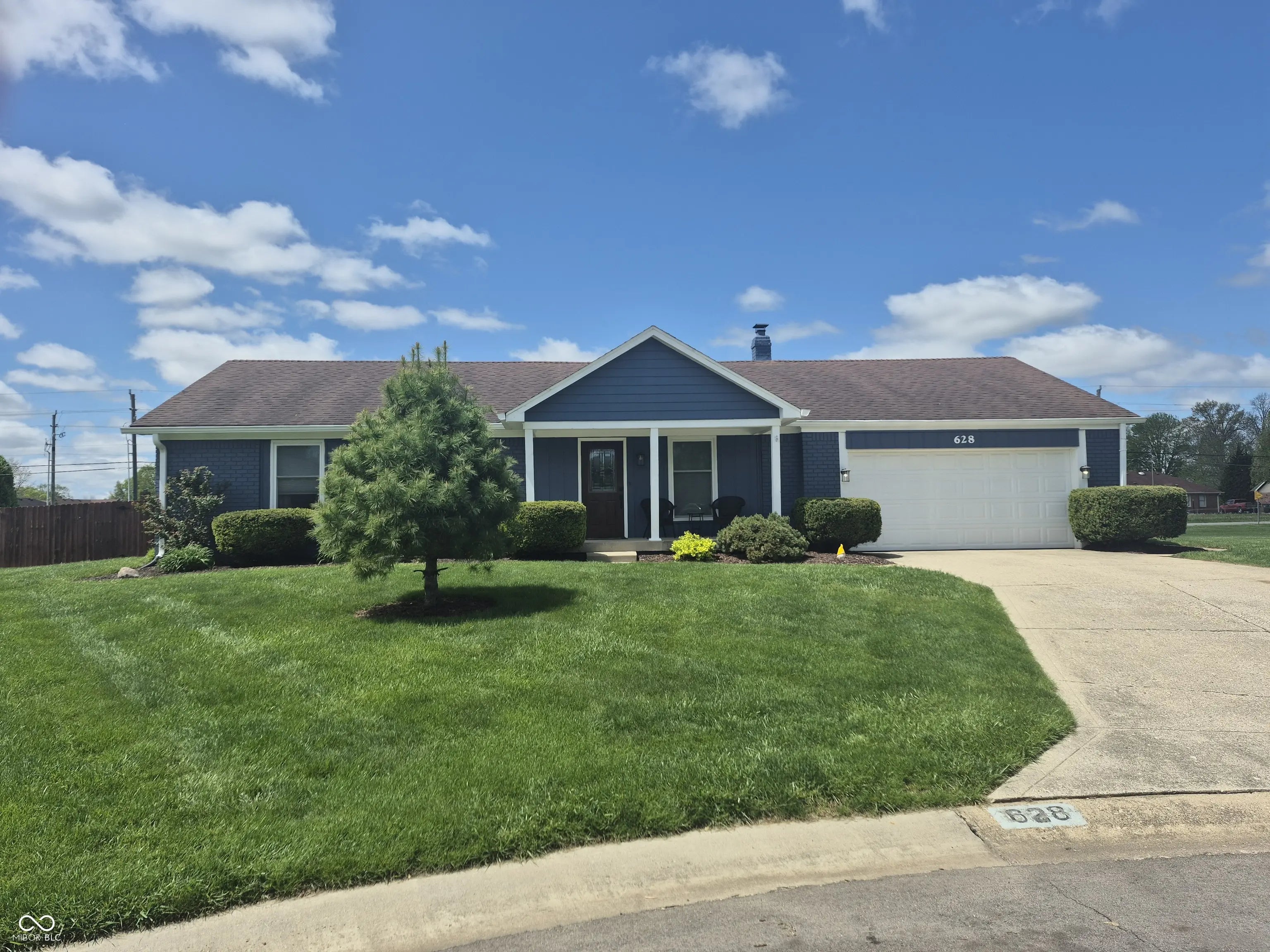 628 Williams Court, Greenwood