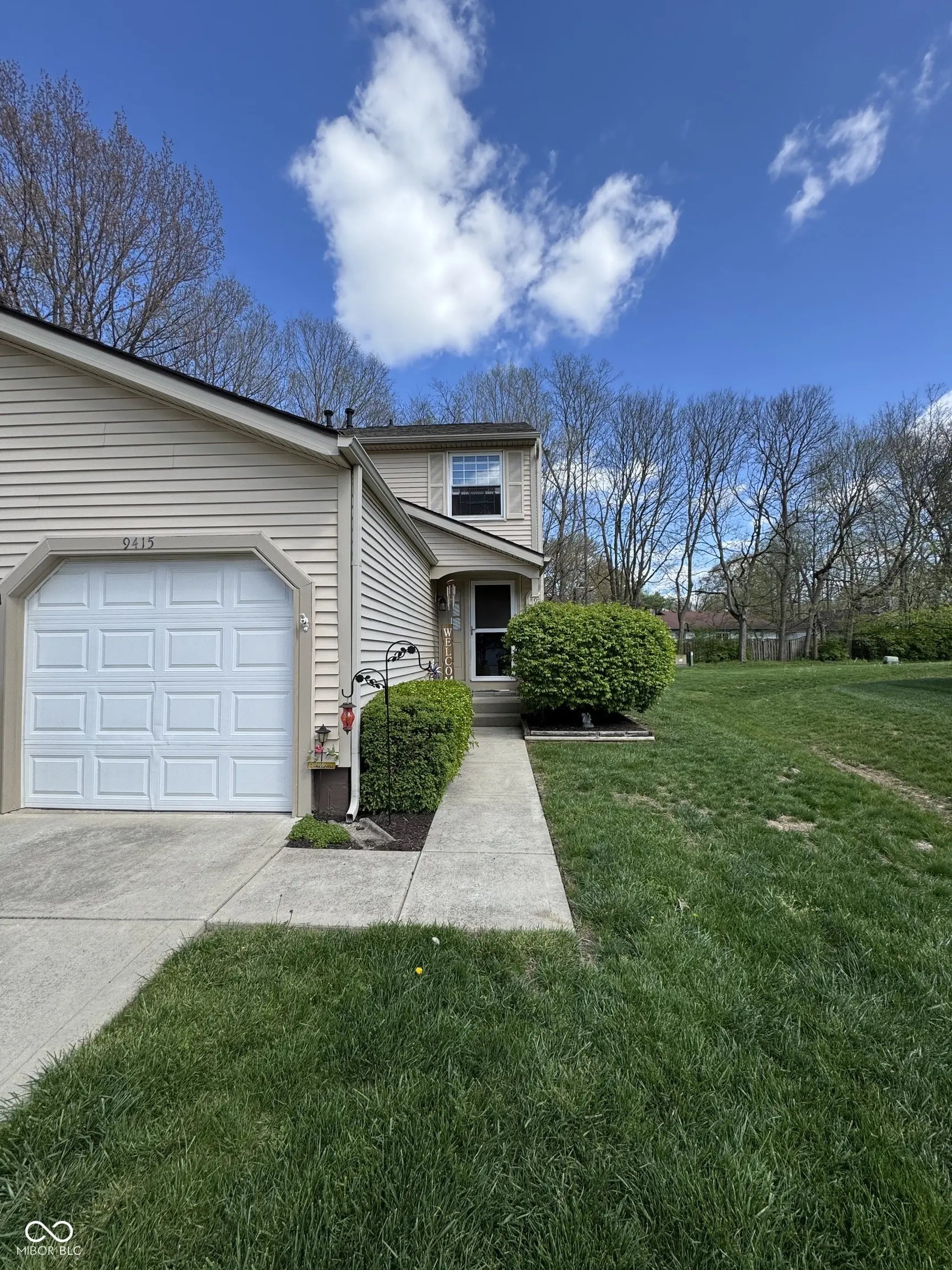 9415 Timber View Drive, Indianapolis