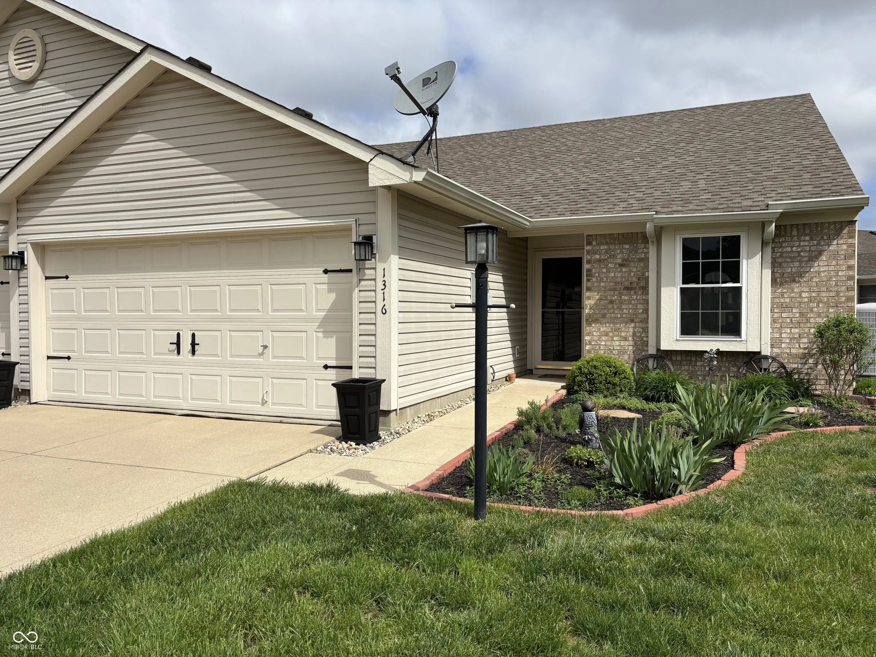 1316 Long Shore Drive, Indianapolis