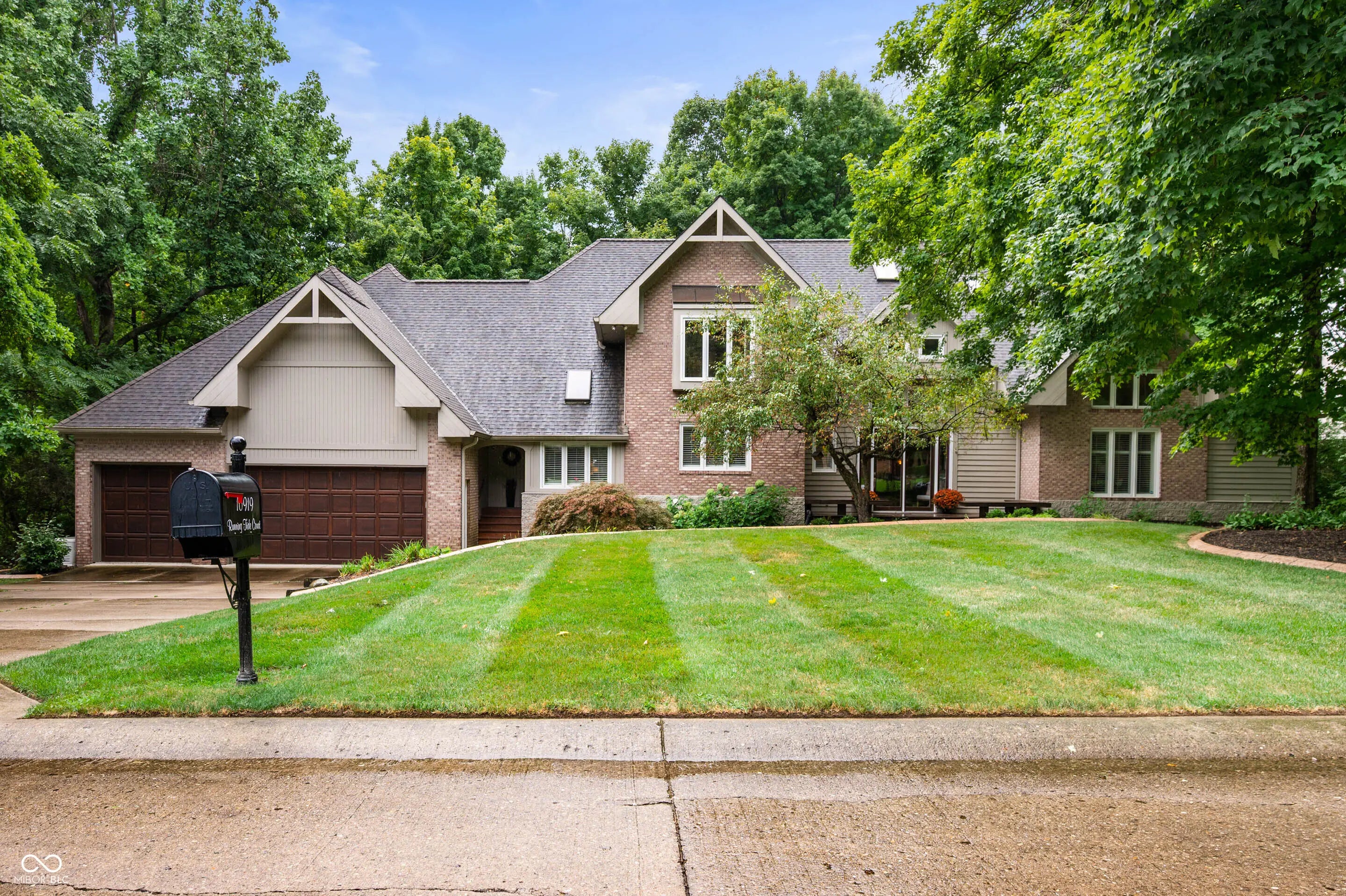 10919 Running Tide Court, Indianapolis