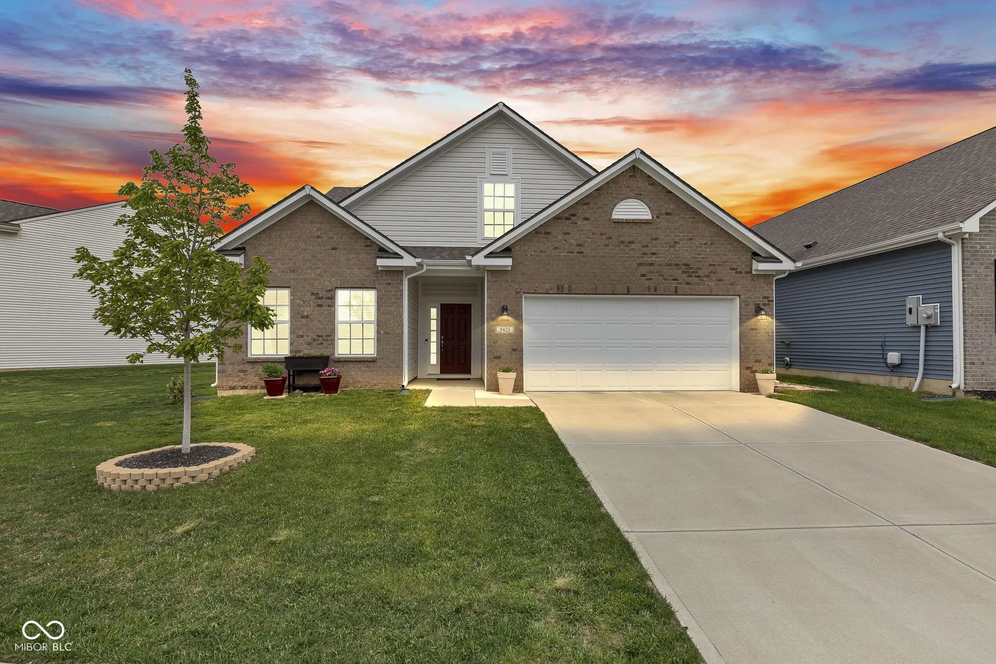 5423 Maywood Drive, Whitestown