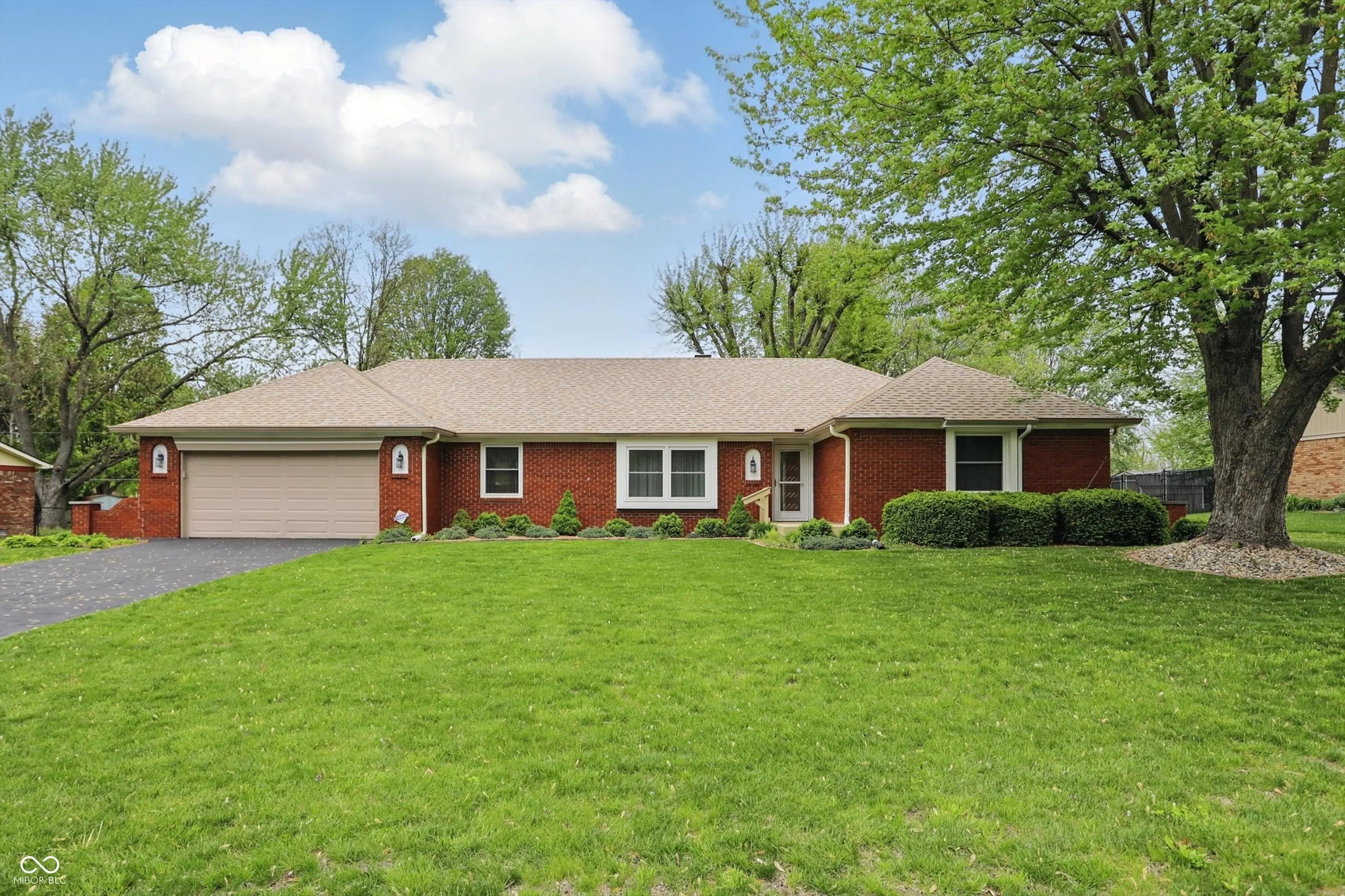 4044 Roamin Drive, Greenwood