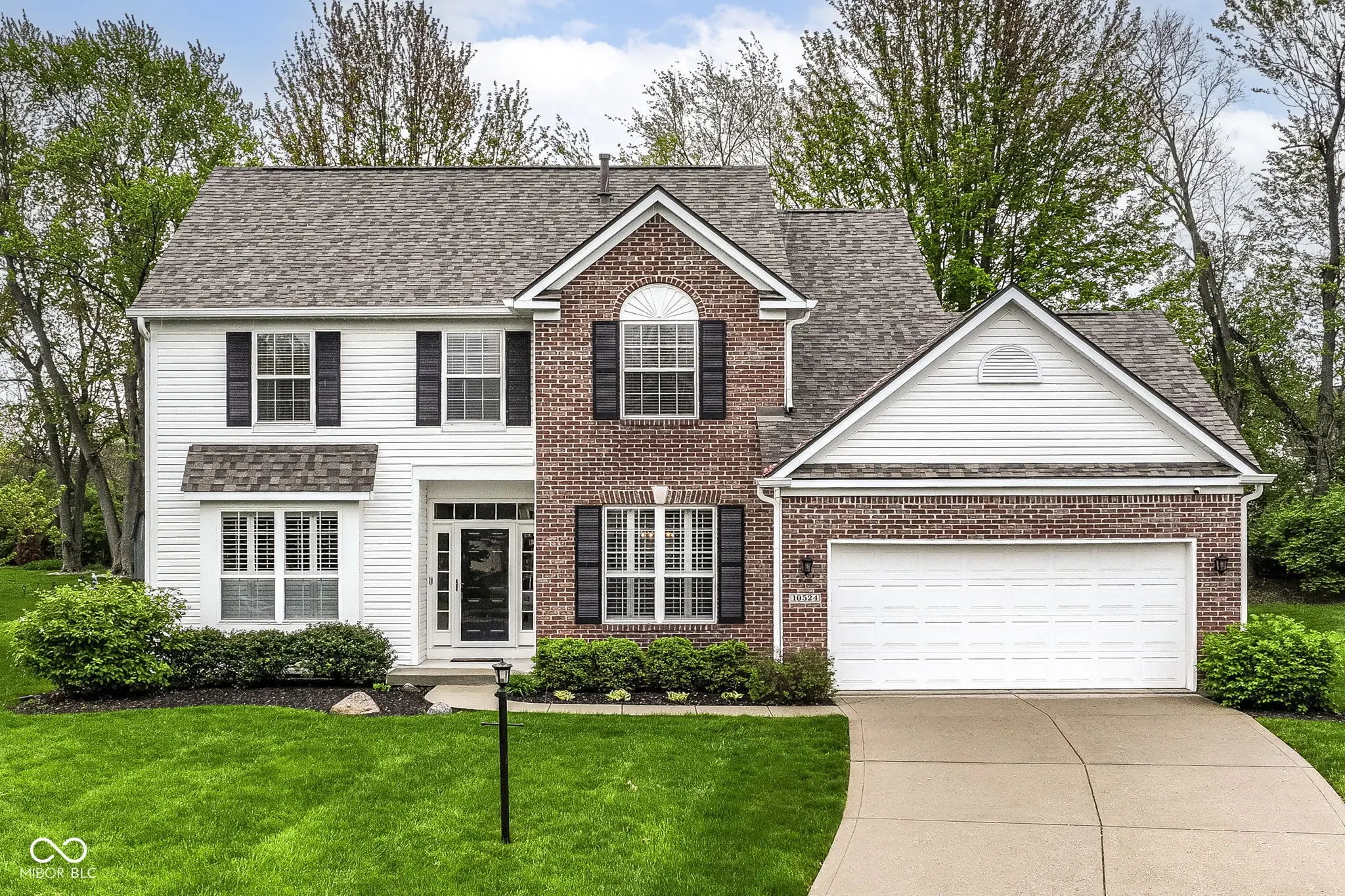 10524 Hawks Ridge Court, Fishers