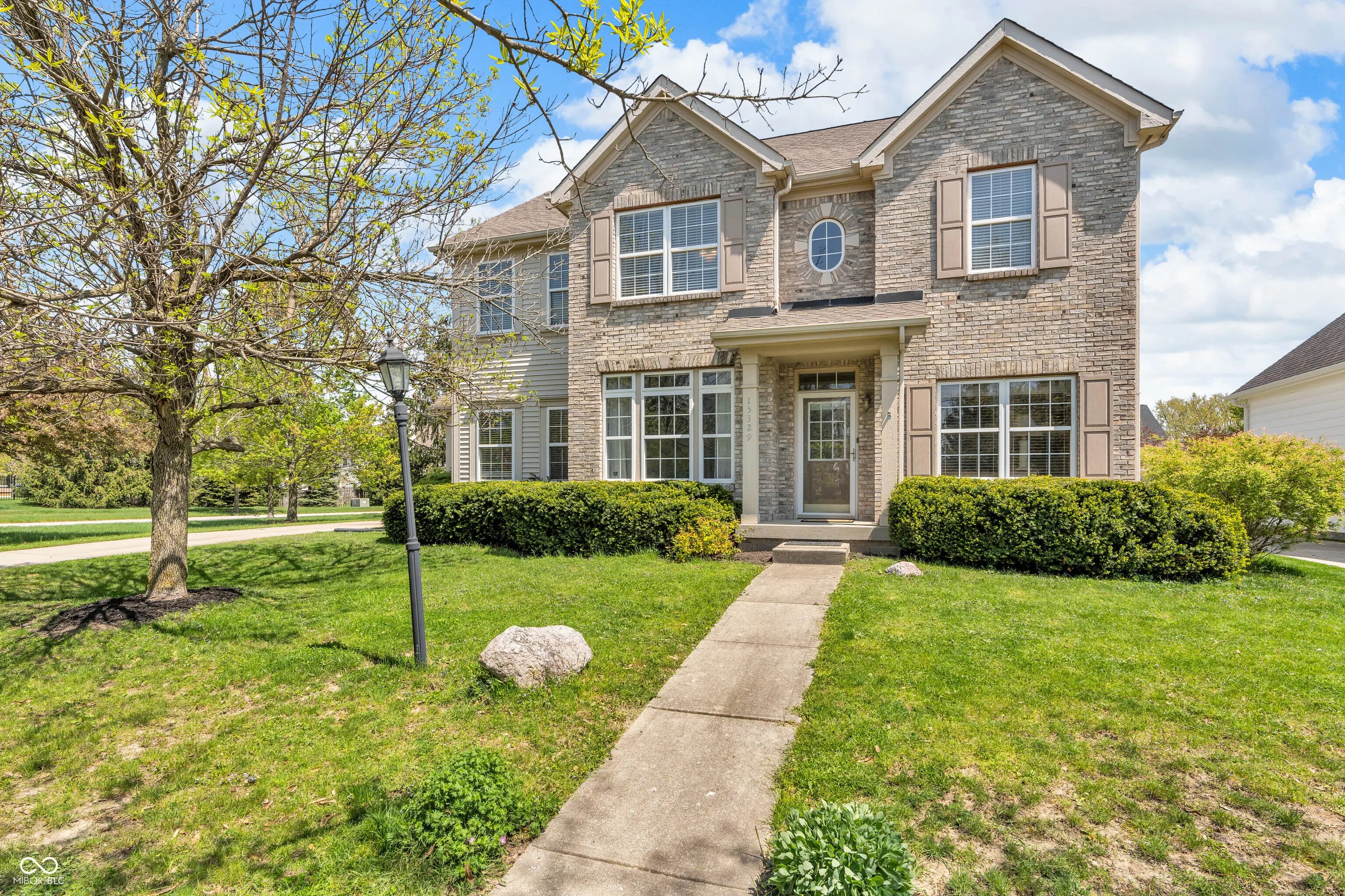 15329 Smithfield Drive, Westfield