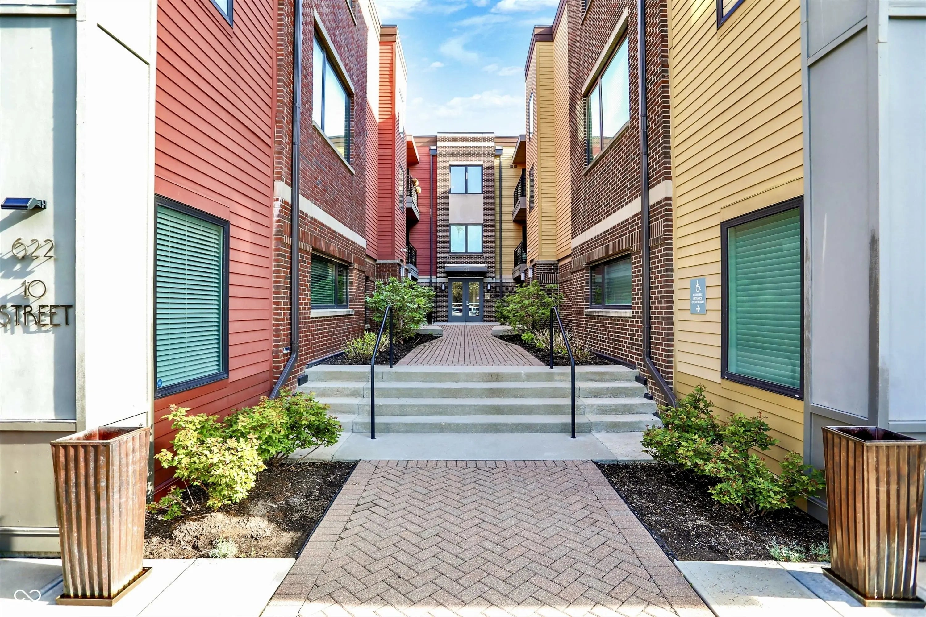 622 E 10th Street 312, Indianapolis