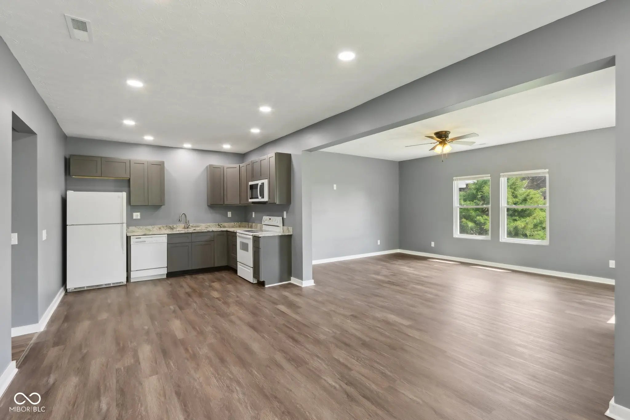 3098 Central MLS 22035541 No Subdivision photo 6