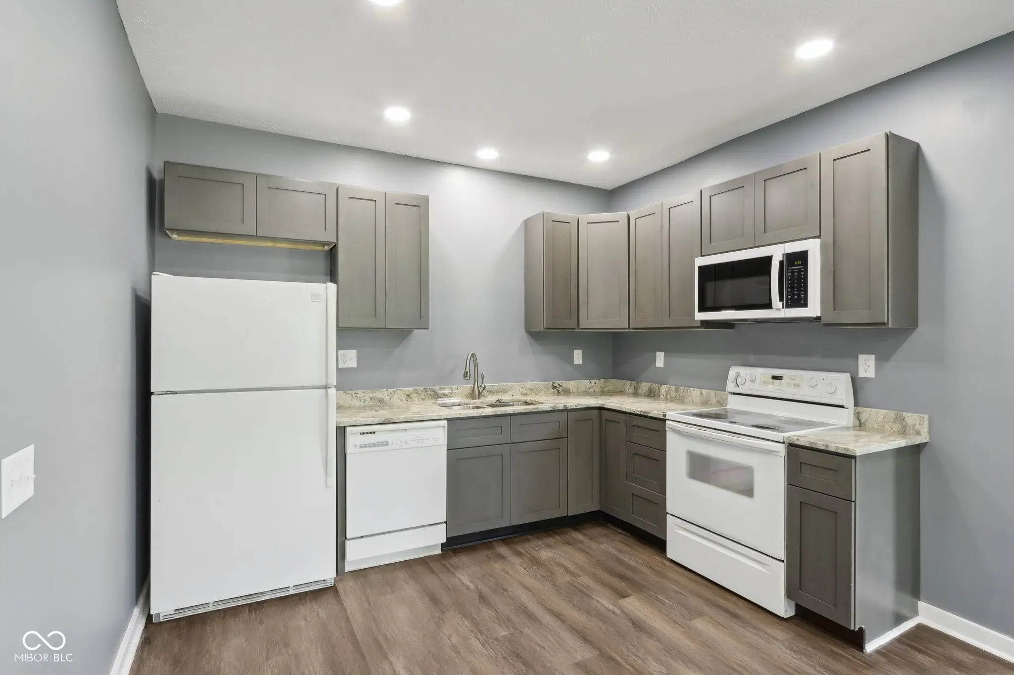 3098 Central MLS 22035541 No Subdivision photo 7