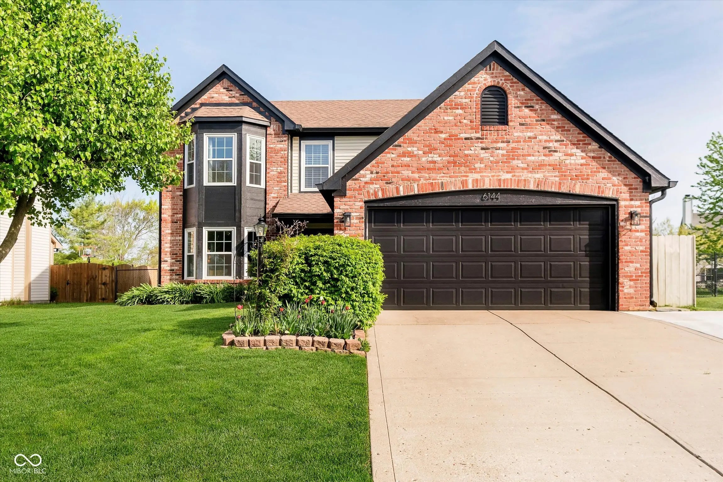 6144 Black Oaks Way, Indianapolis
