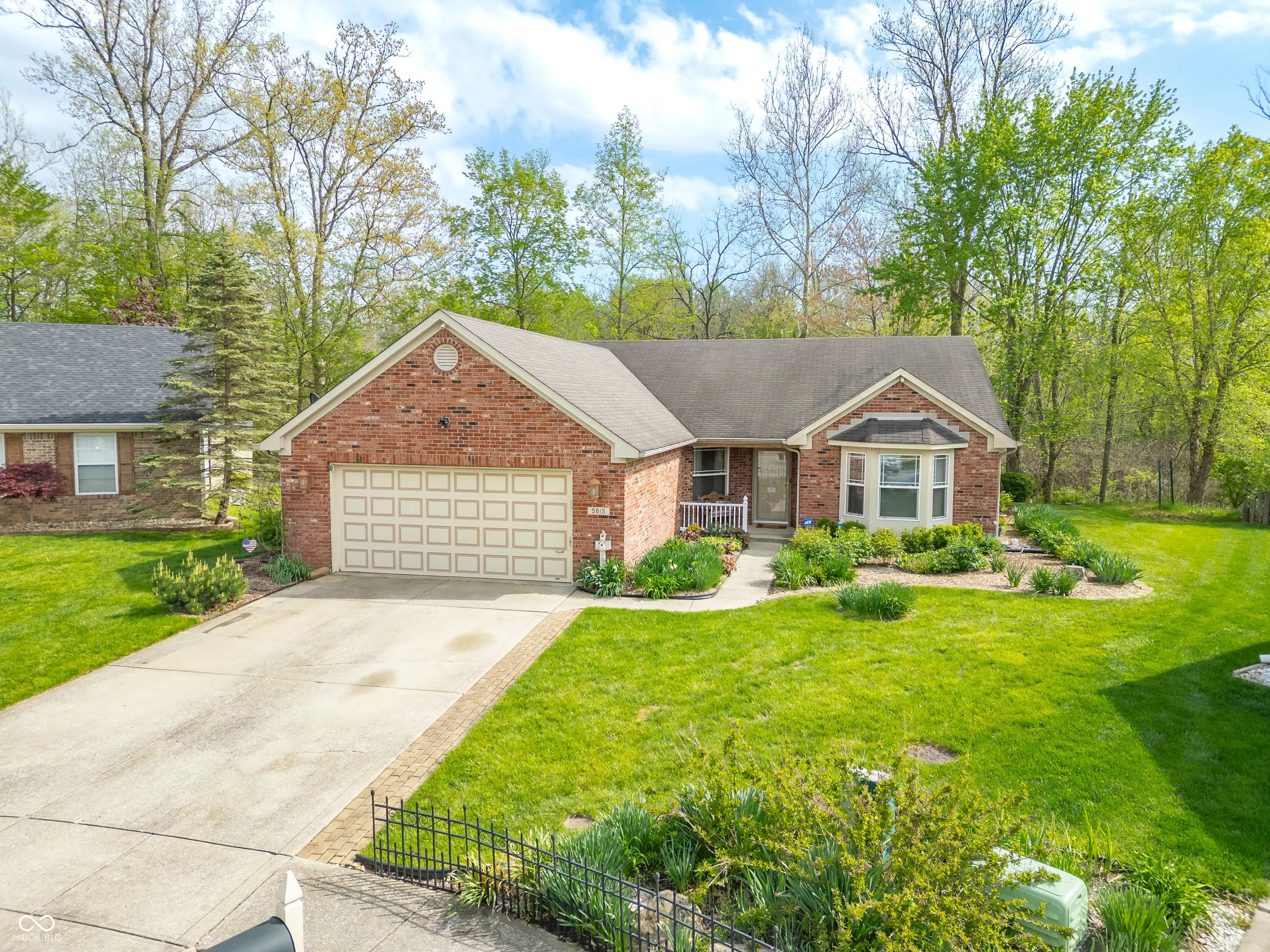 5615 Burning Tree Court, Indianapolis