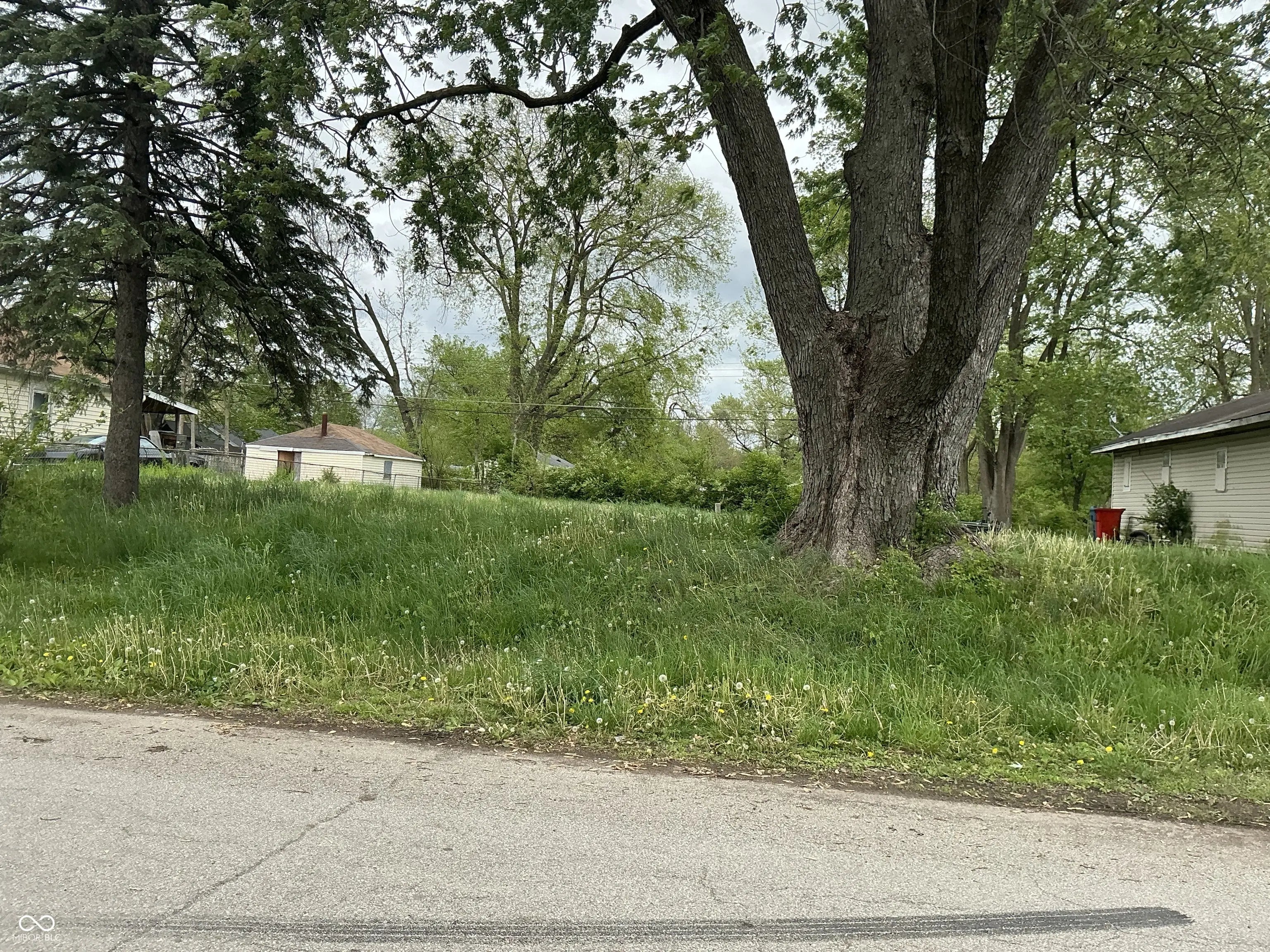 3325 S Lyons Avenue, Indianapolis