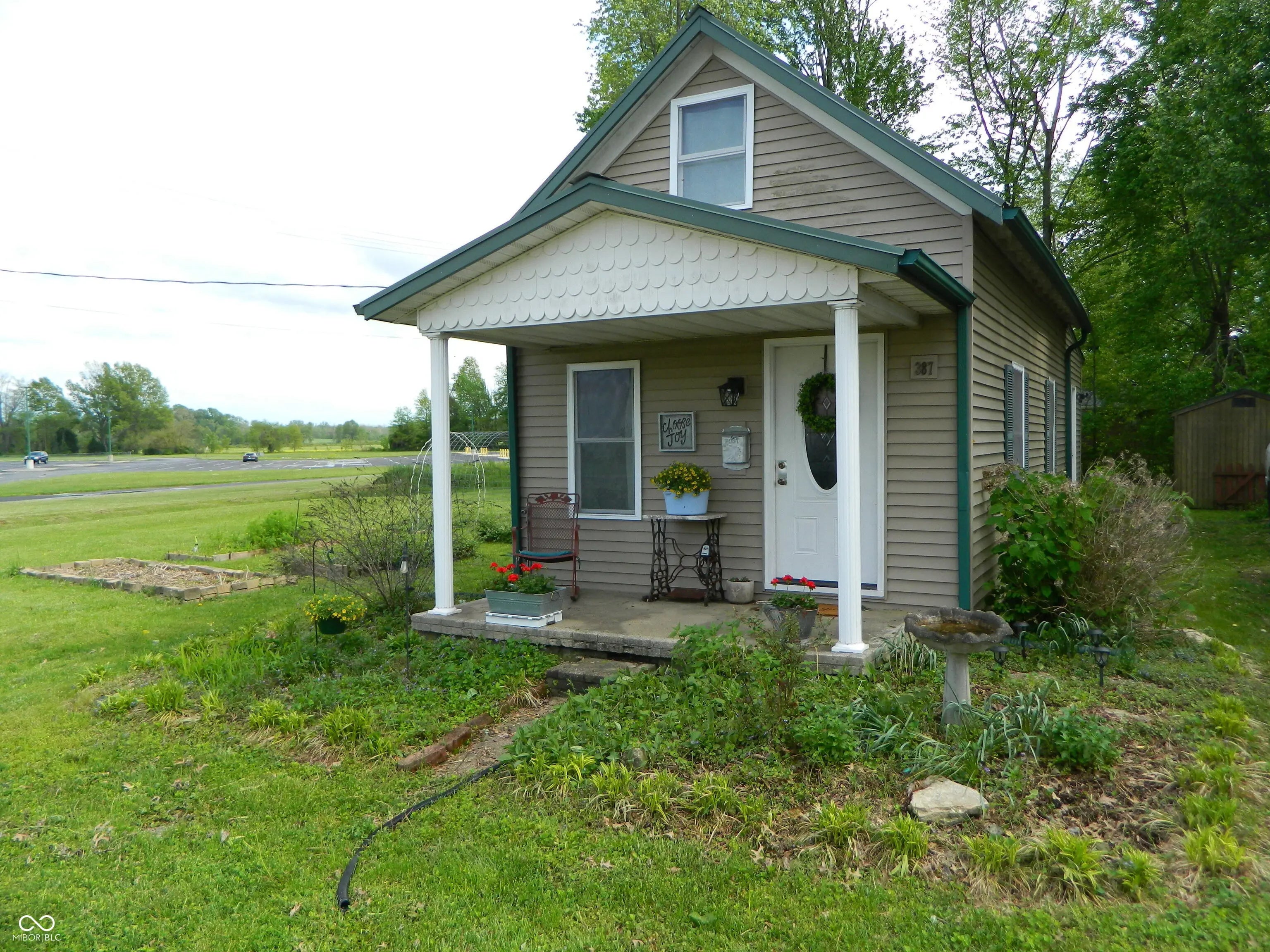 Photo of 387 E Jefferson Street Scottsburg, IN 47170