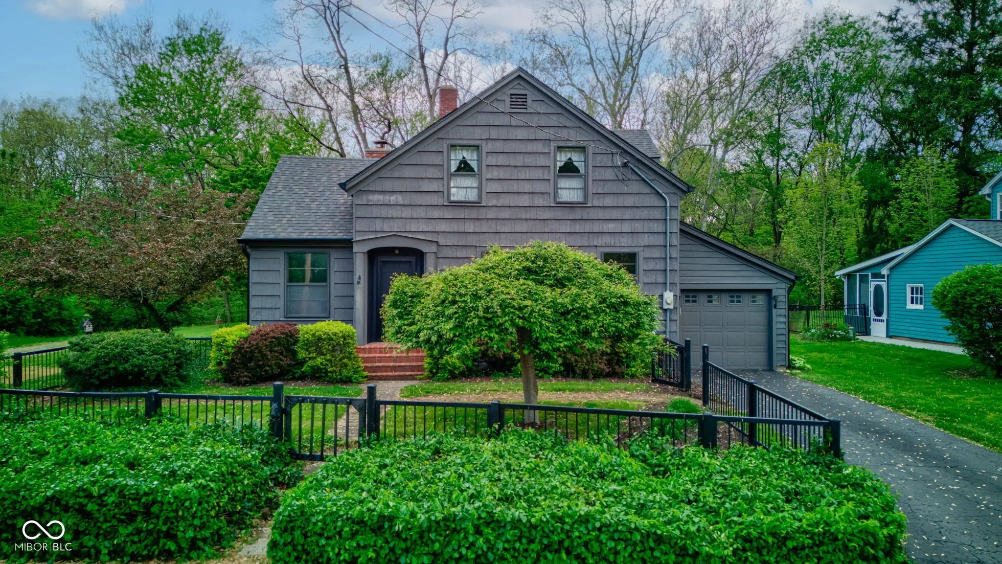 901 Center Drive, Noblesville