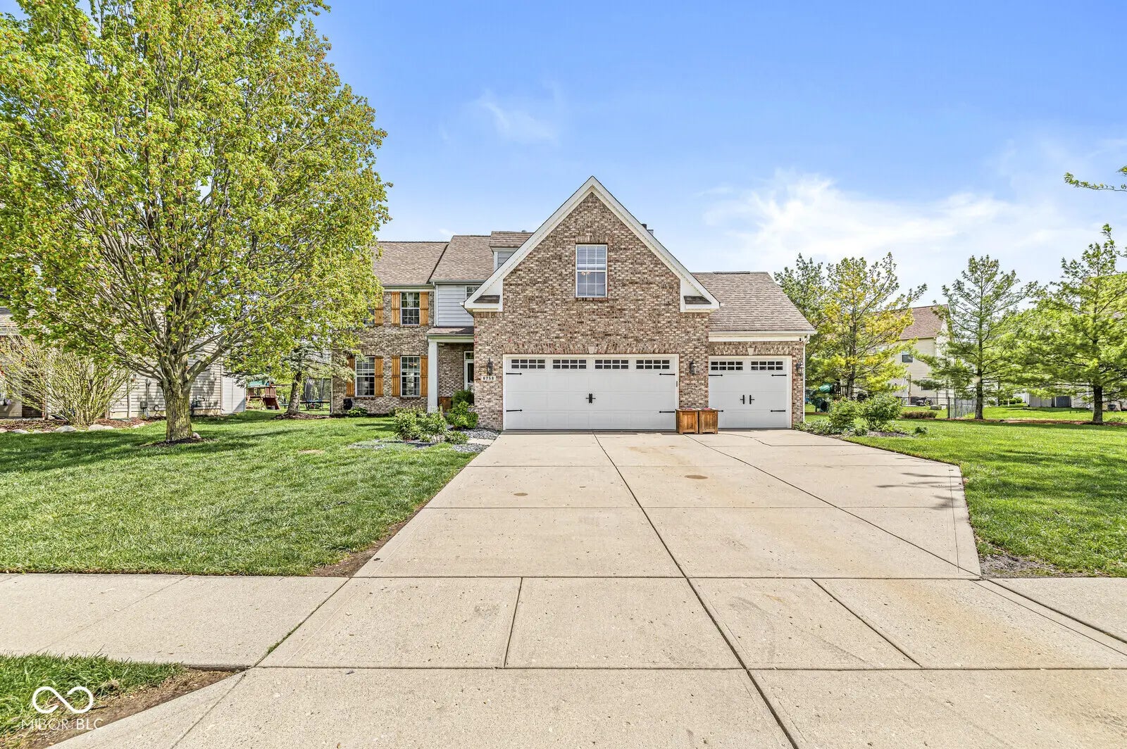 6758 Woodcliff Circle, Zionsville