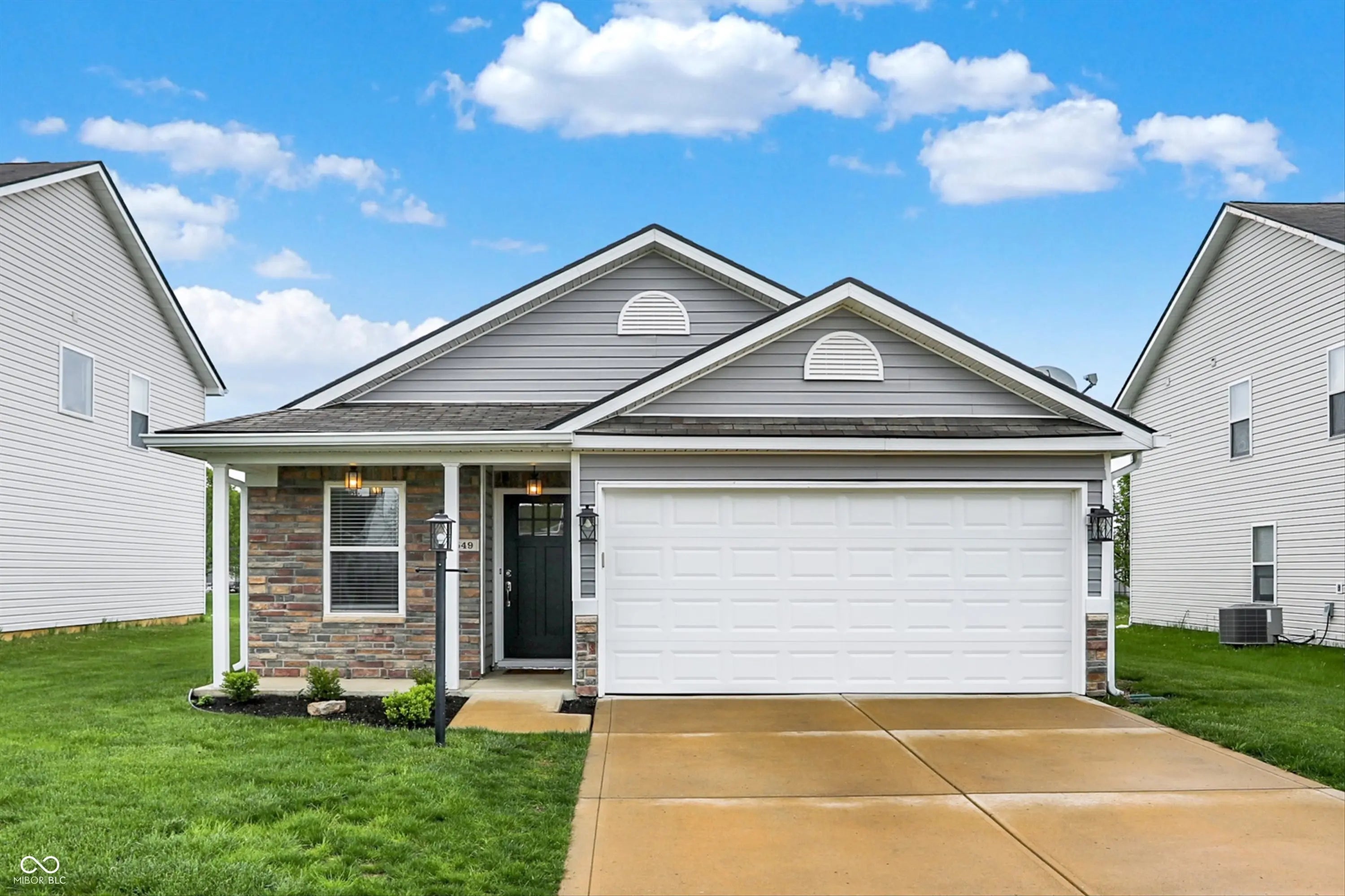 5549 Wild Horse Drive, Indianapolis