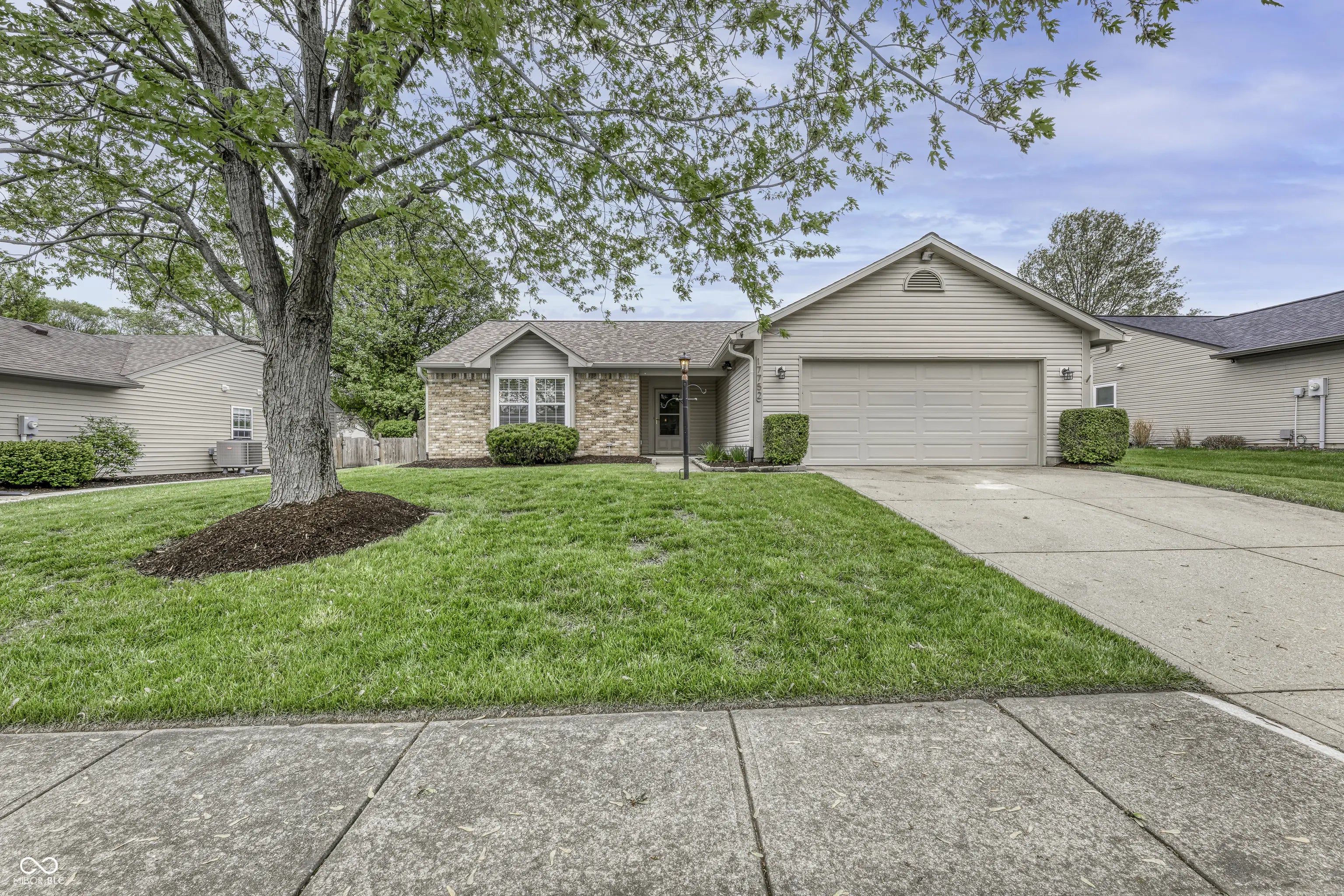 17752 Sanibel Circle, Westfield