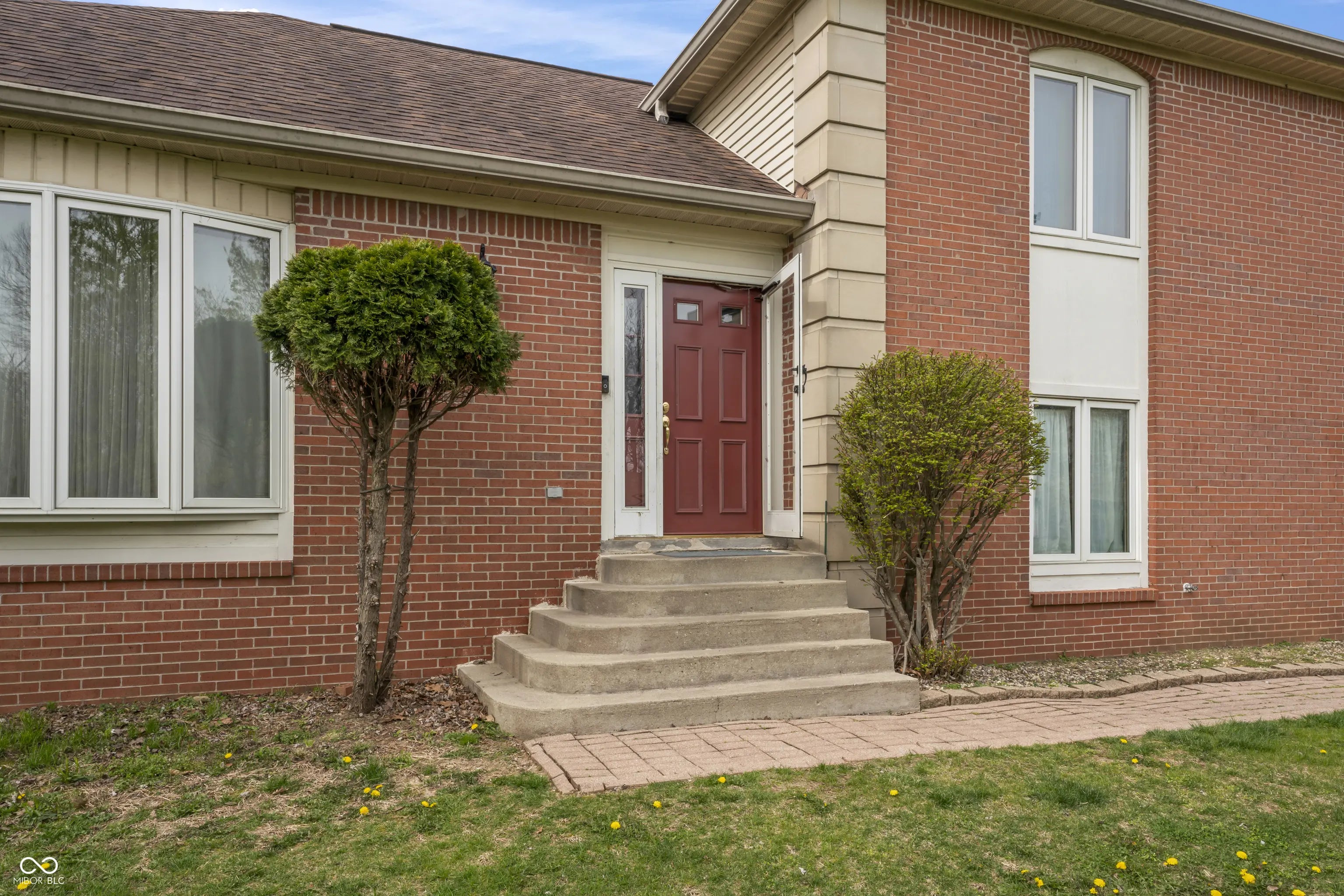 8031 Edgewood Court, Plainfield