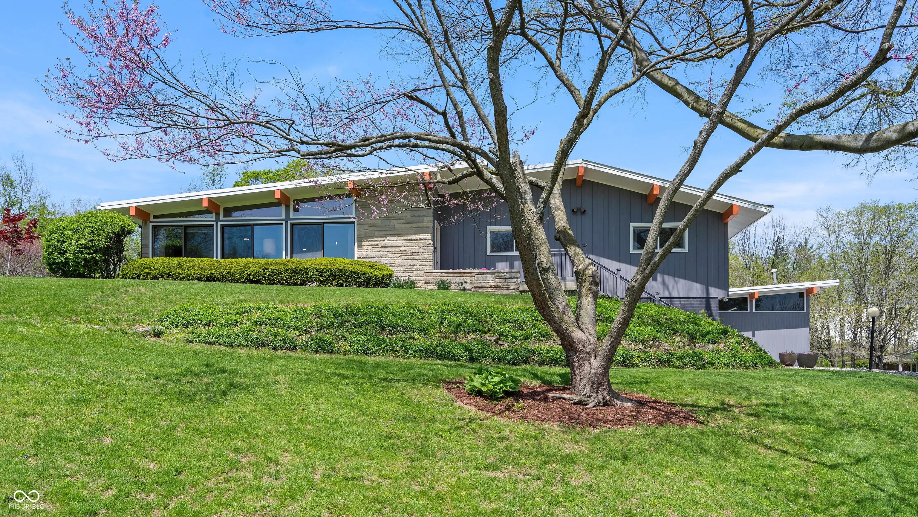 7310 W 100 N, Greenfield