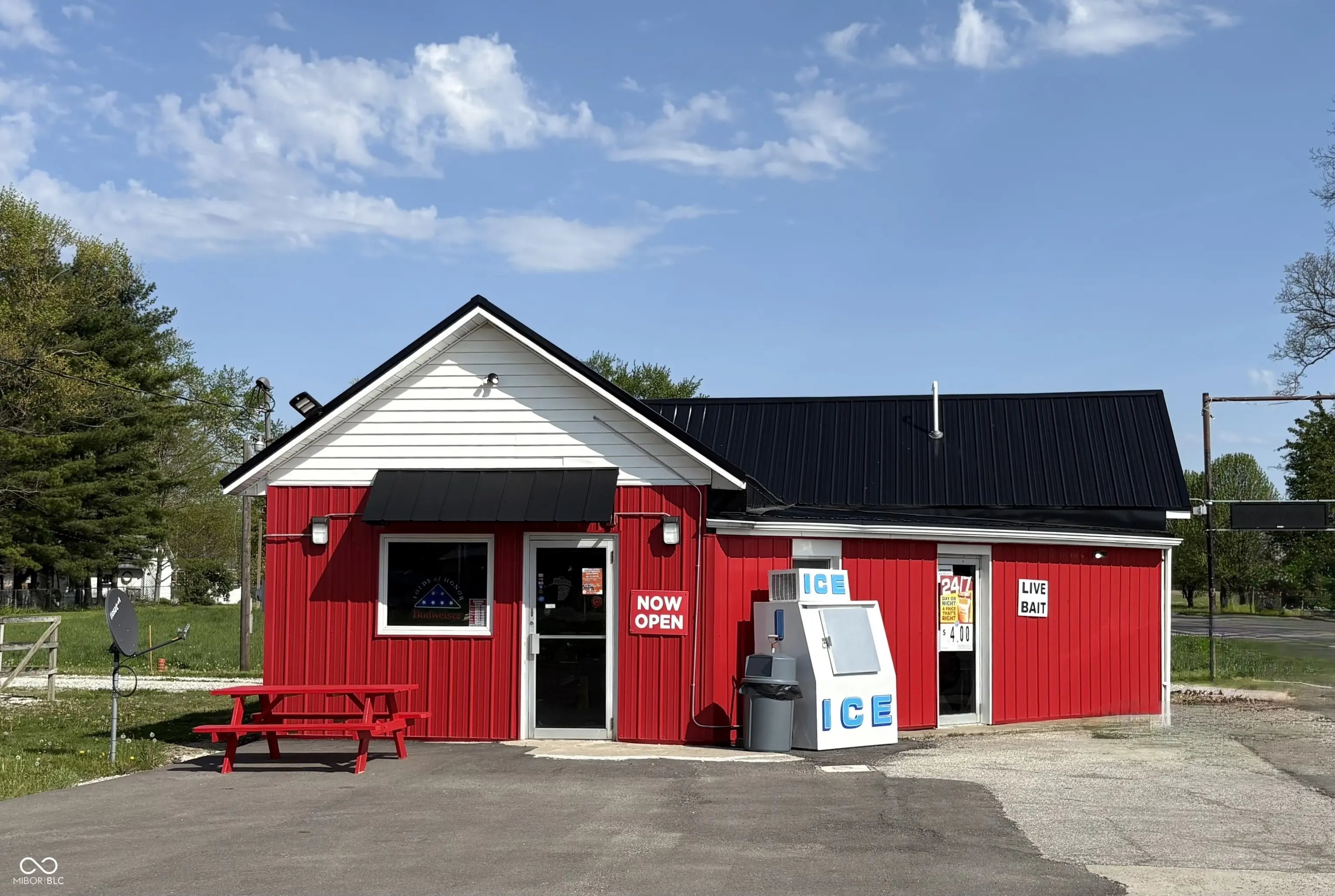 Photo of 1026 S Massachusetts Avenue Matthews, IN 46957