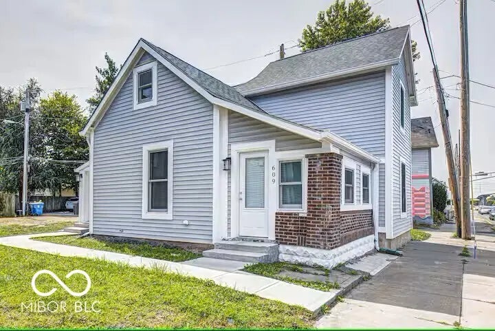 Photo of 950-952 N California Street Indianapolis, IN 46202