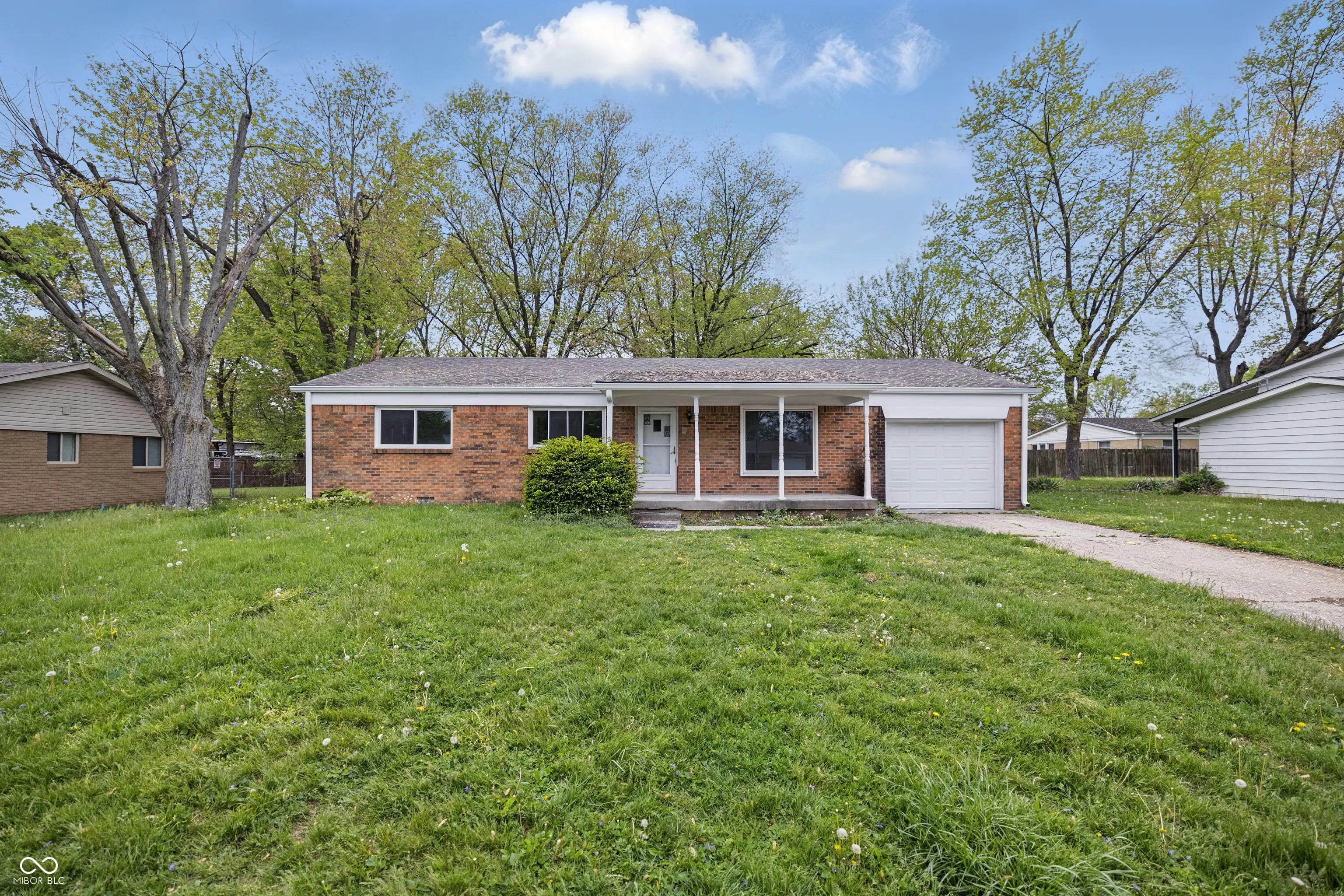 1116 Heatherwood Drive, Indianapolis