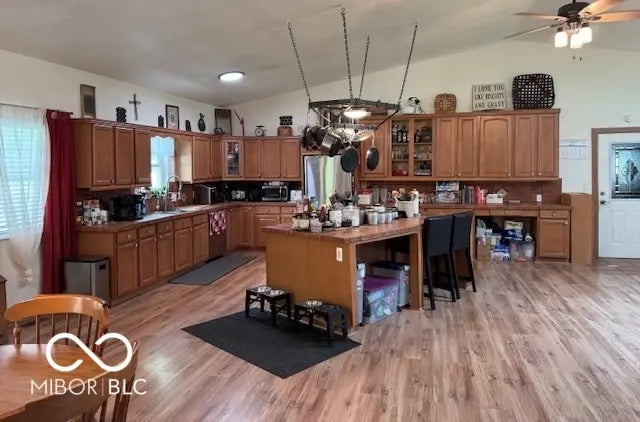 11815 E Pocahontas Drive MLS 22036580 Indian Rocks photo 2