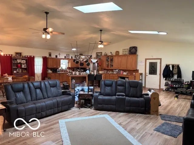 11815 E Pocahontas Drive MLS 22036580 Indian Rocks photo 4