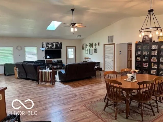 11815 E Pocahontas Drive MLS 22036580 Indian Rocks photo 5