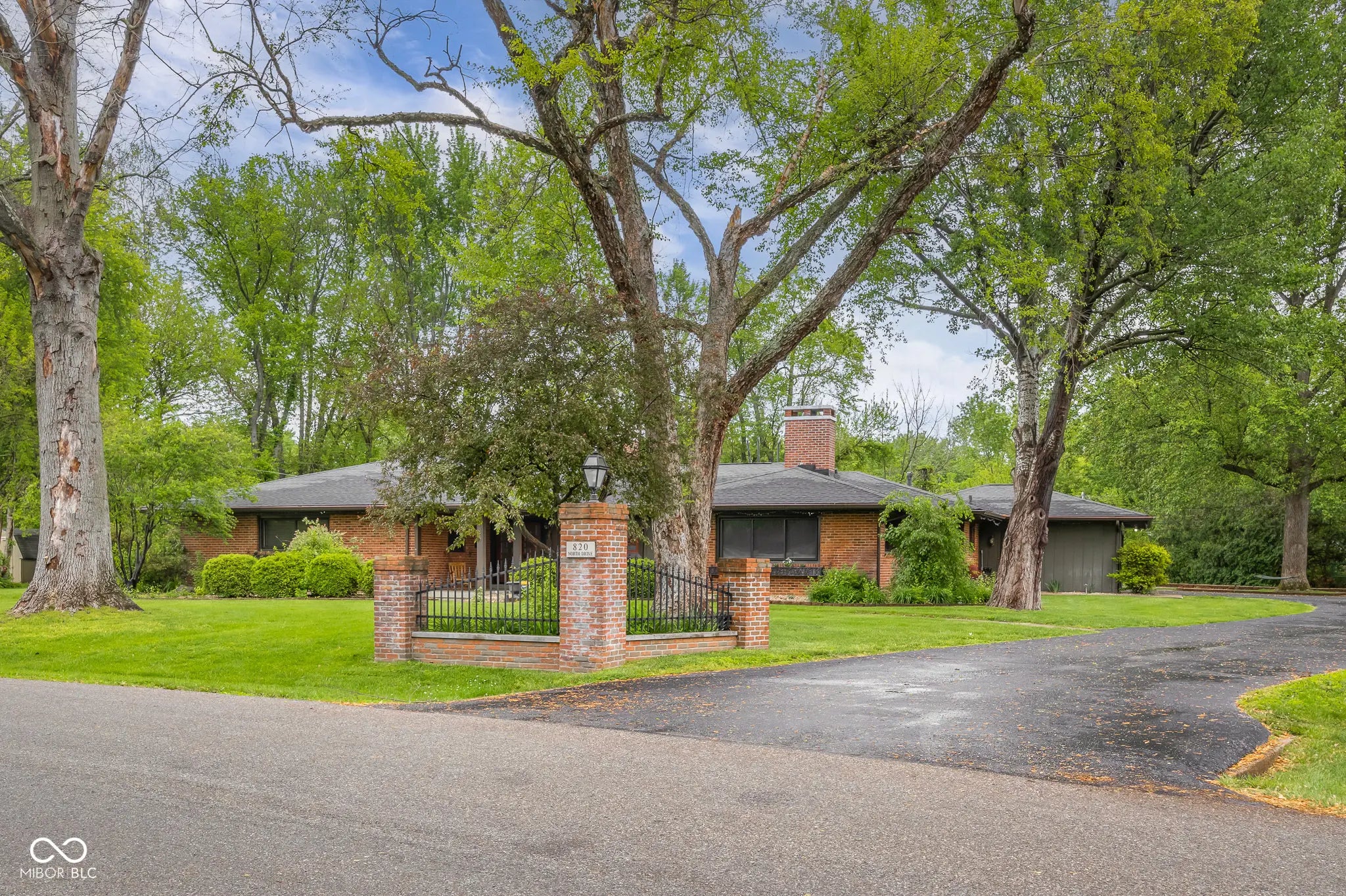 820 North Drive, Seymour