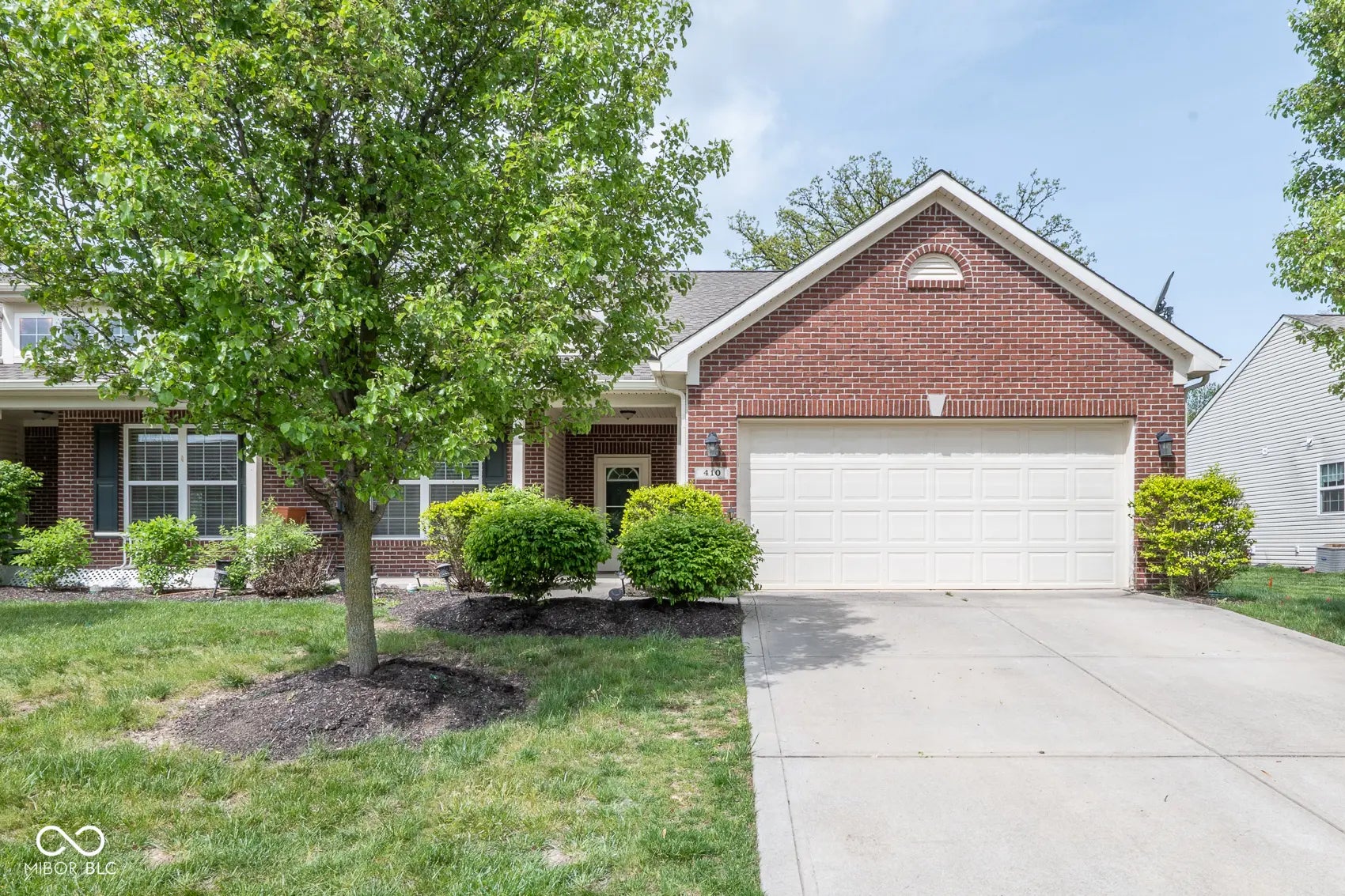 410 Angelina Way, Avon