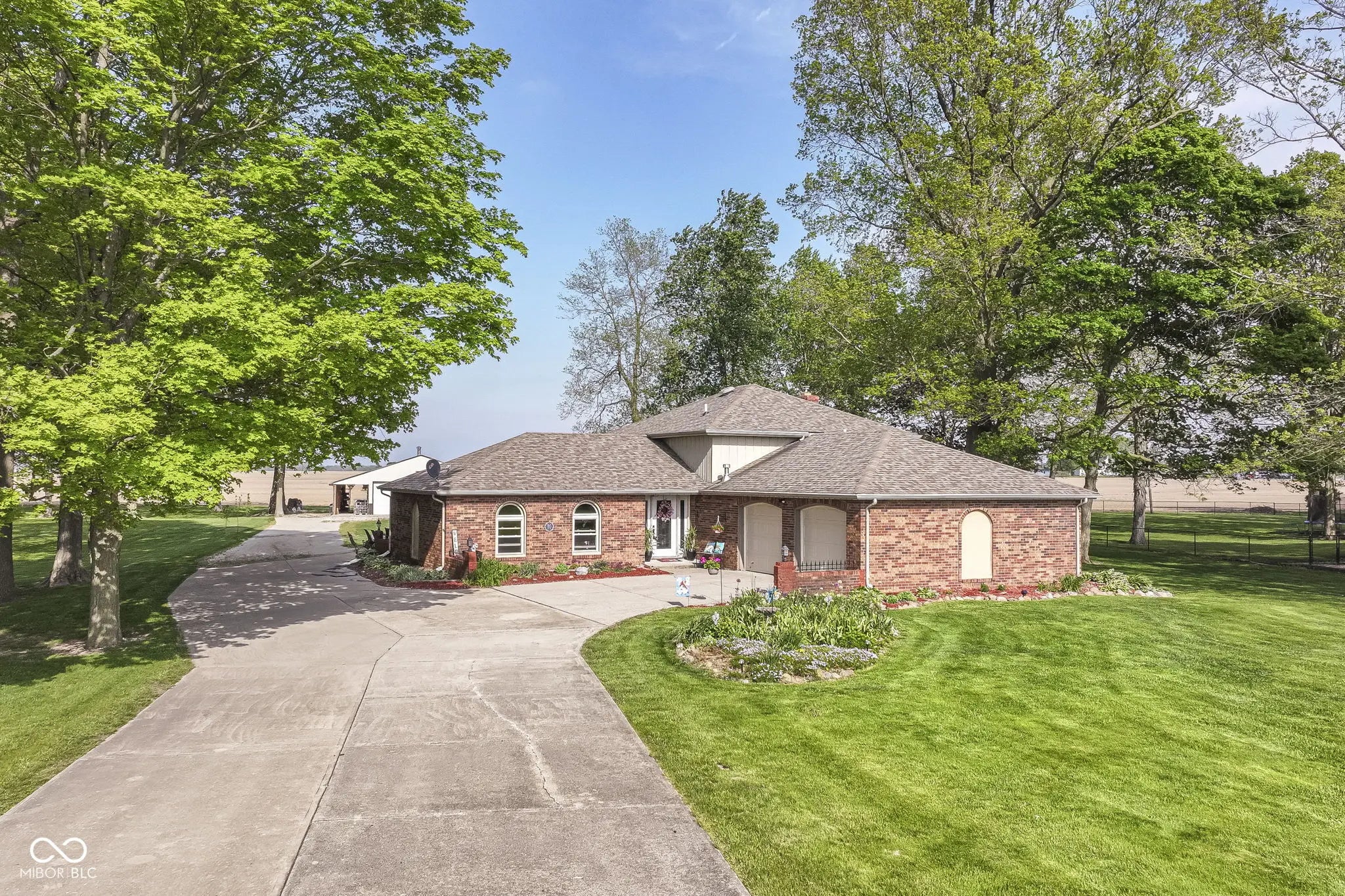 9724 N County Road 800 W, Daleville