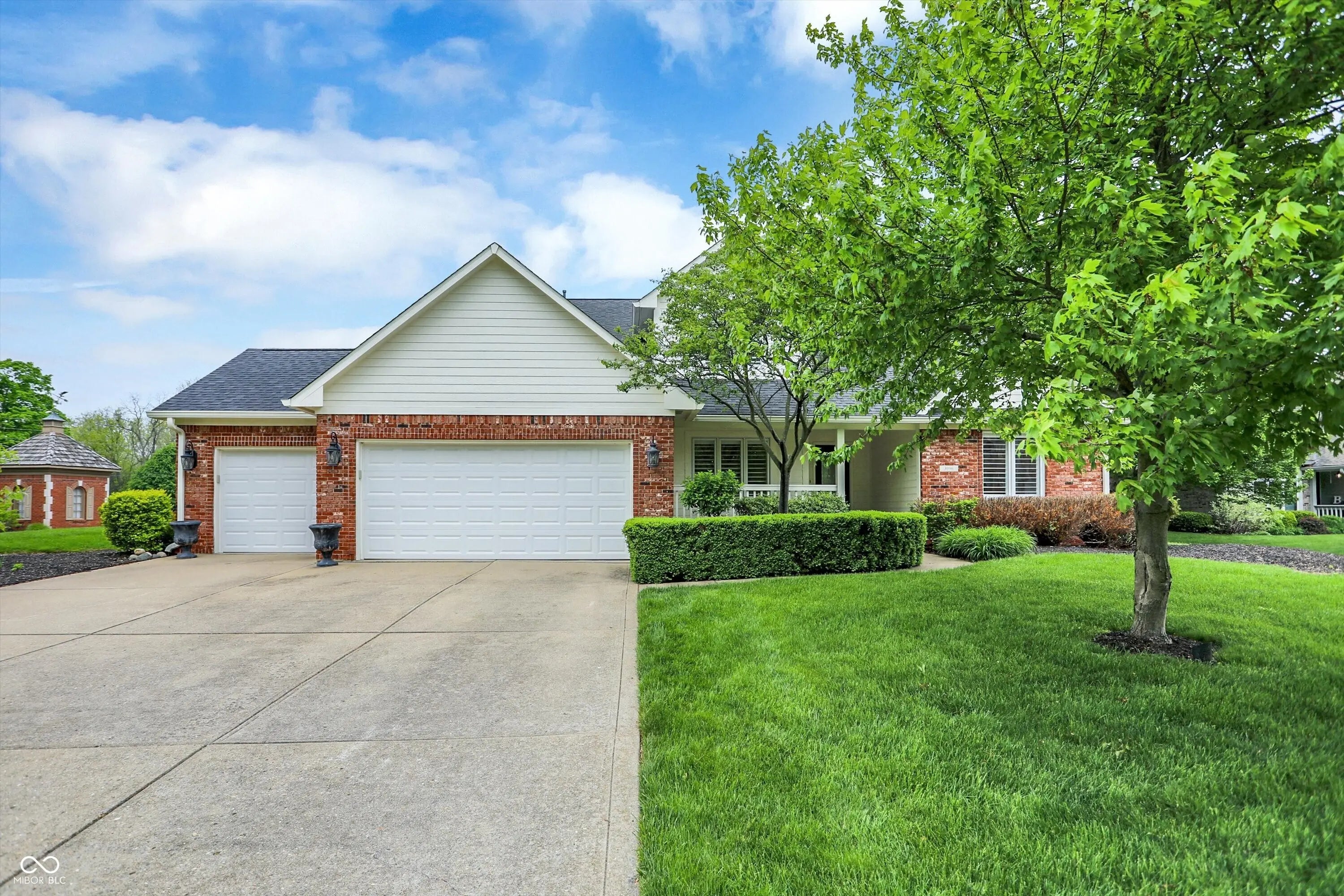 Photo of 3996 Brockton Manor N Drive Greenwood, IN 46143