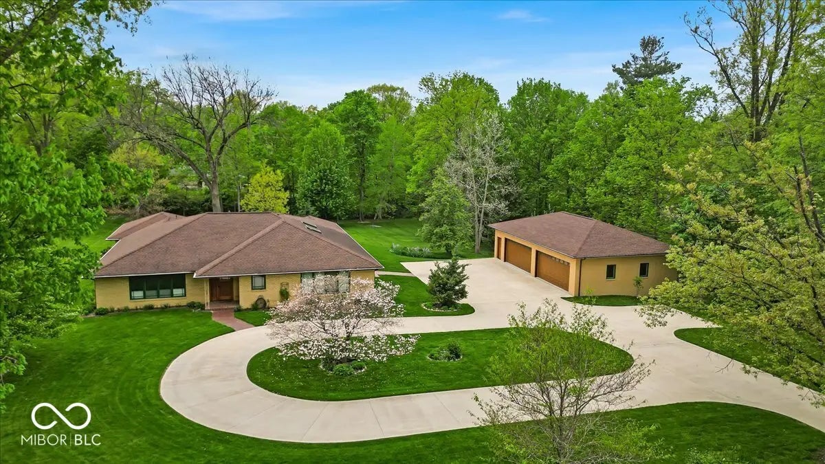 Photo of 6465 Lawrence Drive Indianapolis, IN 46226