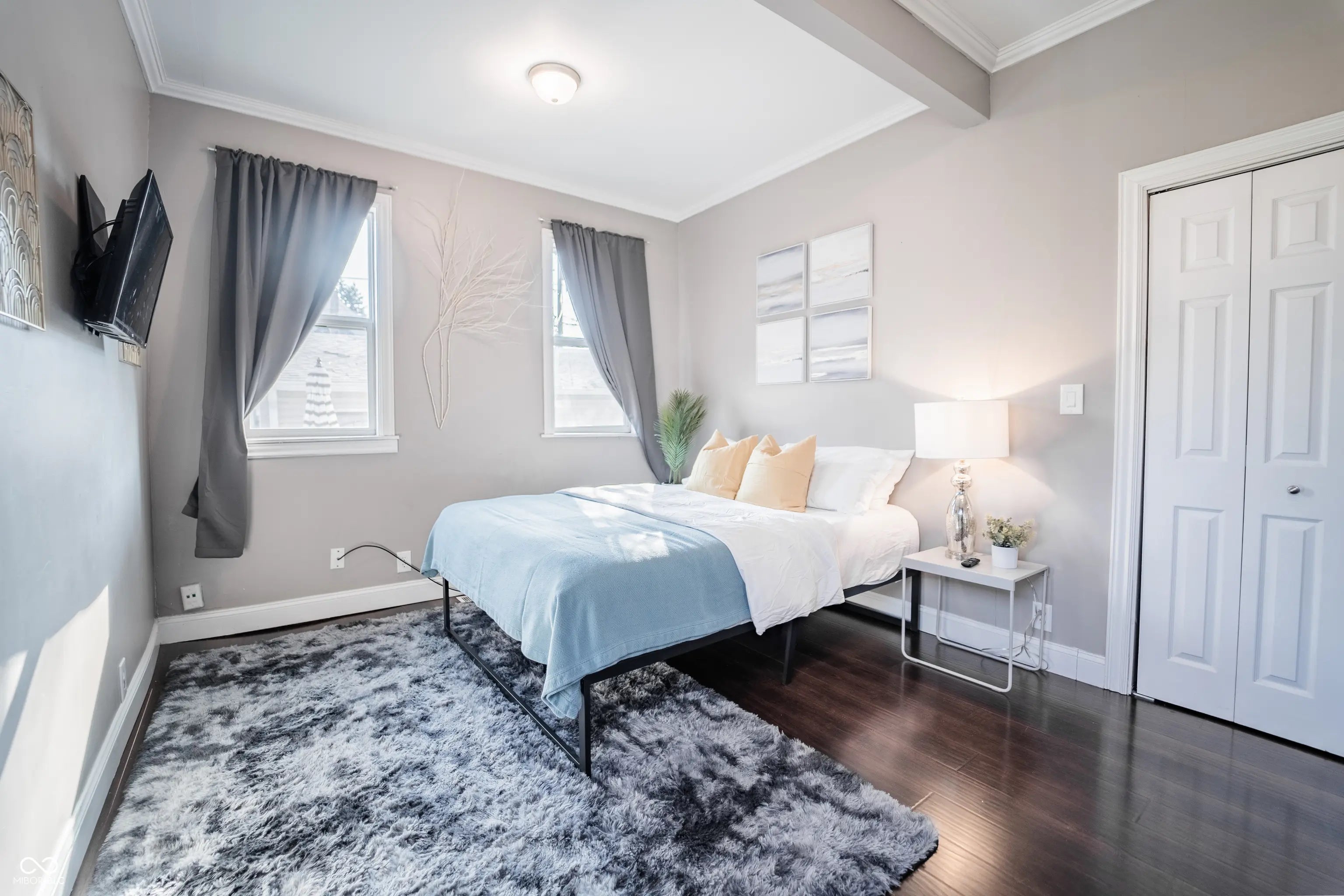 2407 N Capitol Avenue MLS 22037091 J W Becks Sub Rhodes photo 19