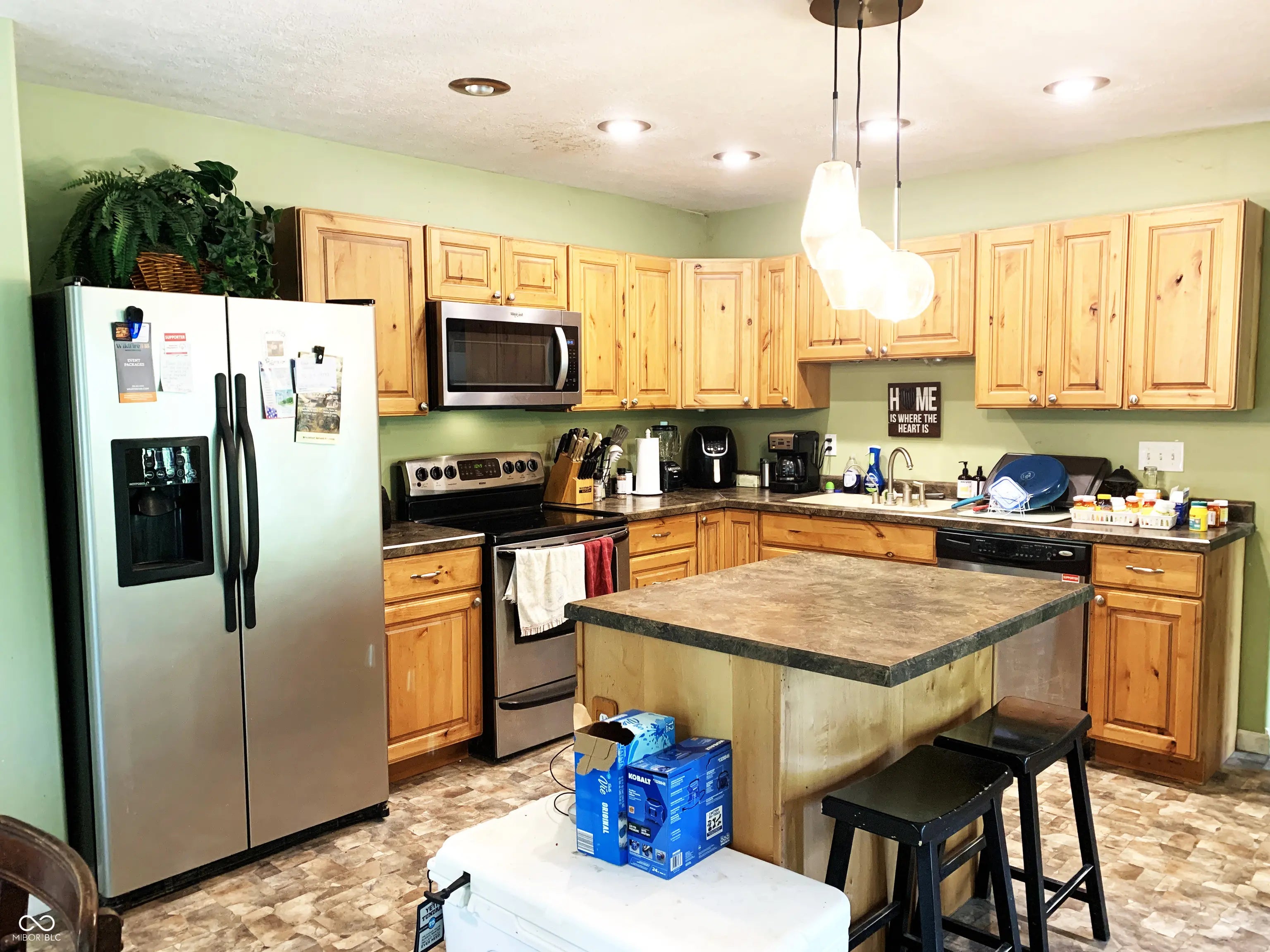 1873 S Lee Kay Drive MLS 22037192 Sue San photo 2