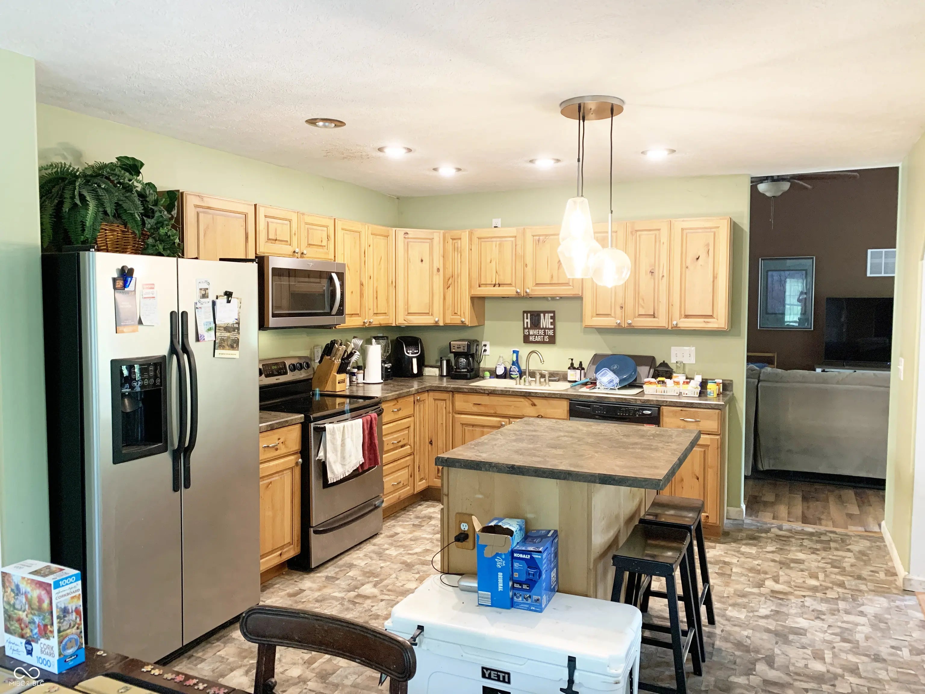 1873 S Lee Kay Drive MLS 22037192 Sue San photo 3