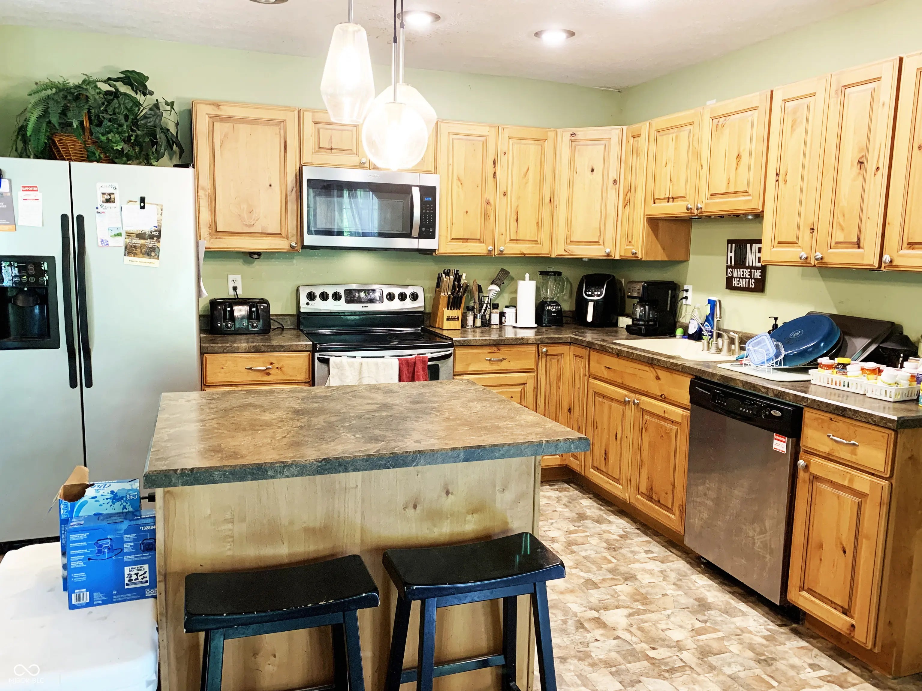 1873 S Lee Kay Drive MLS 22037192 Sue San photo 4